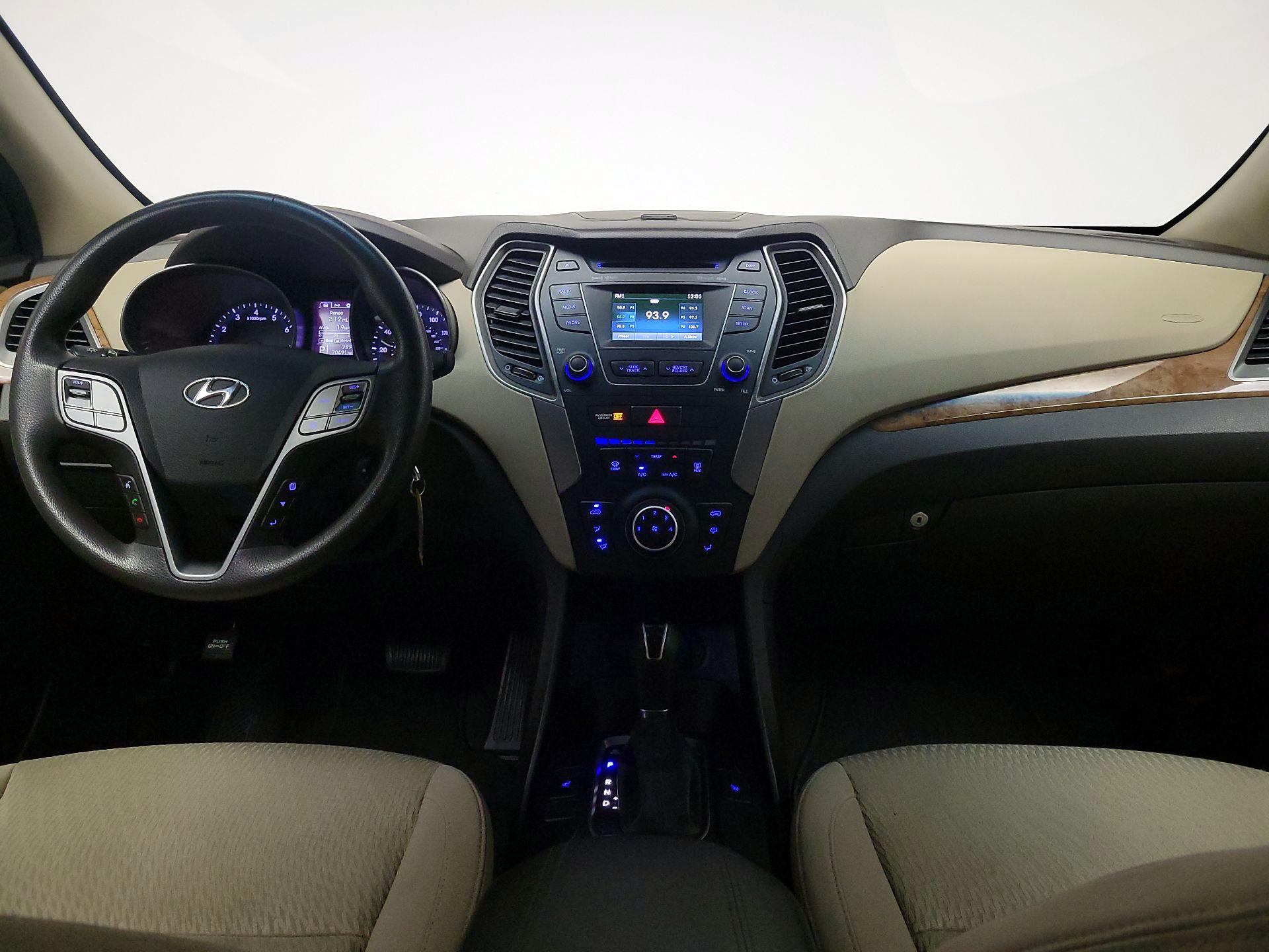 Thumbnail: 2016 Hyundai Santa Fe - 9