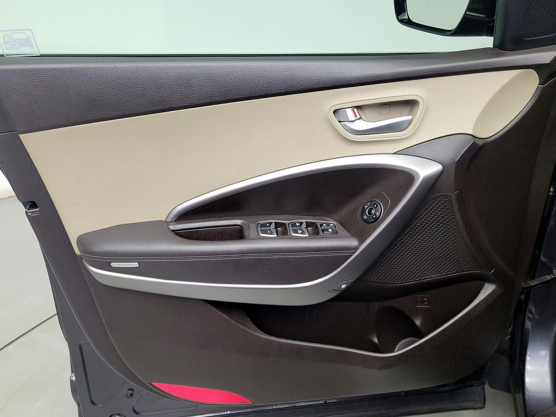 Thumbnail: 2016 Hyundai Santa Fe - 12