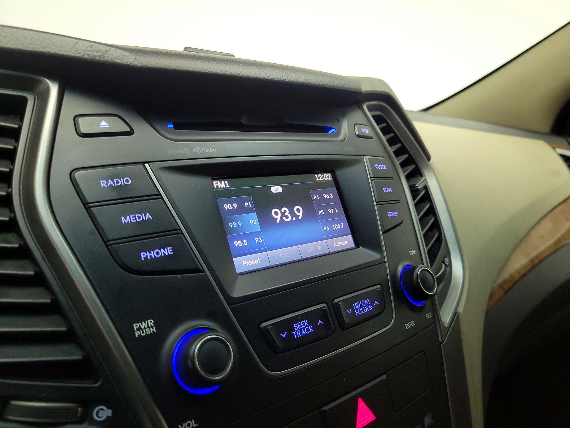 Thumbnail: 2016 Hyundai Santa Fe - 15