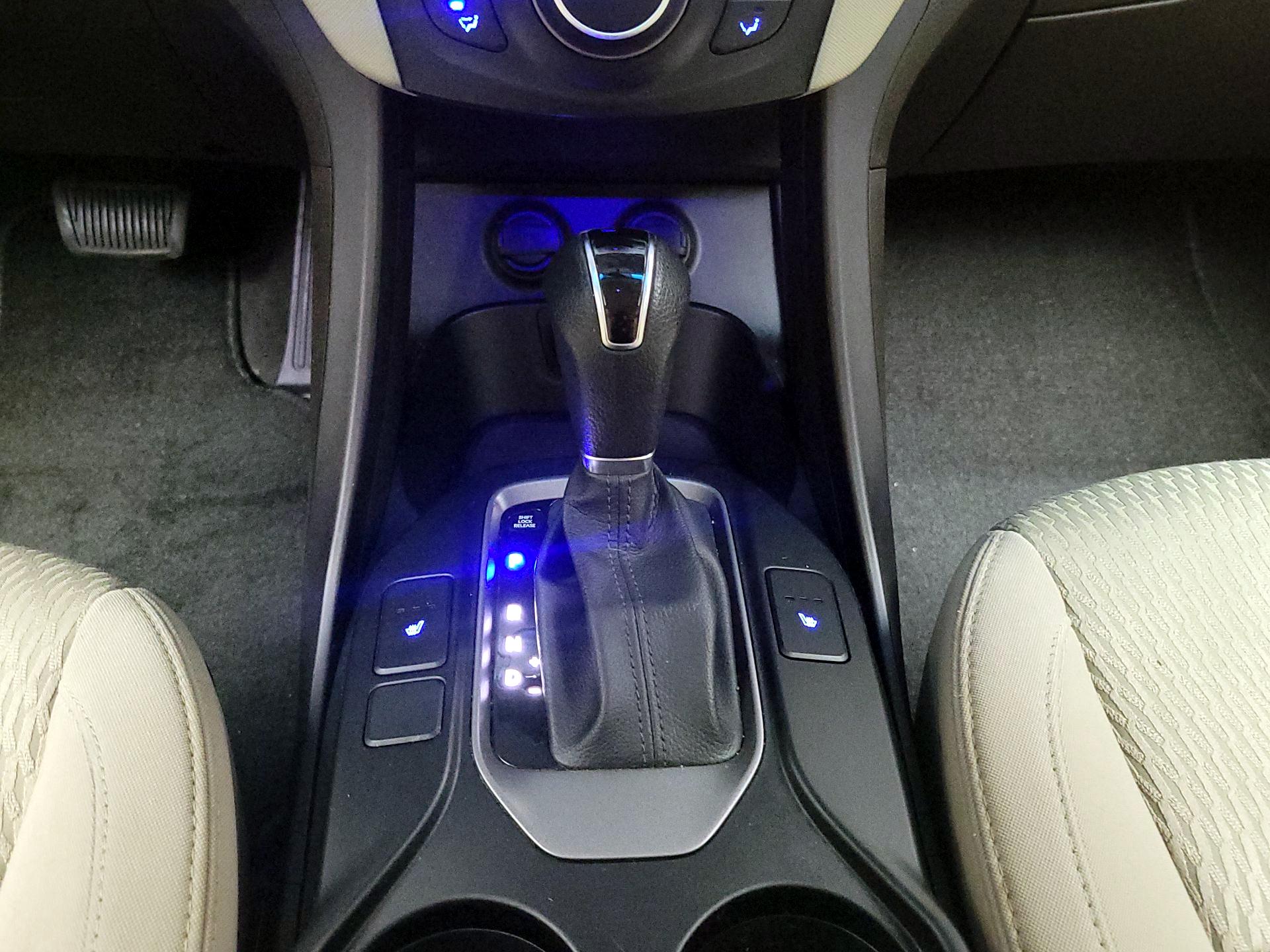 Thumbnail: 2016 Hyundai Santa Fe - 17