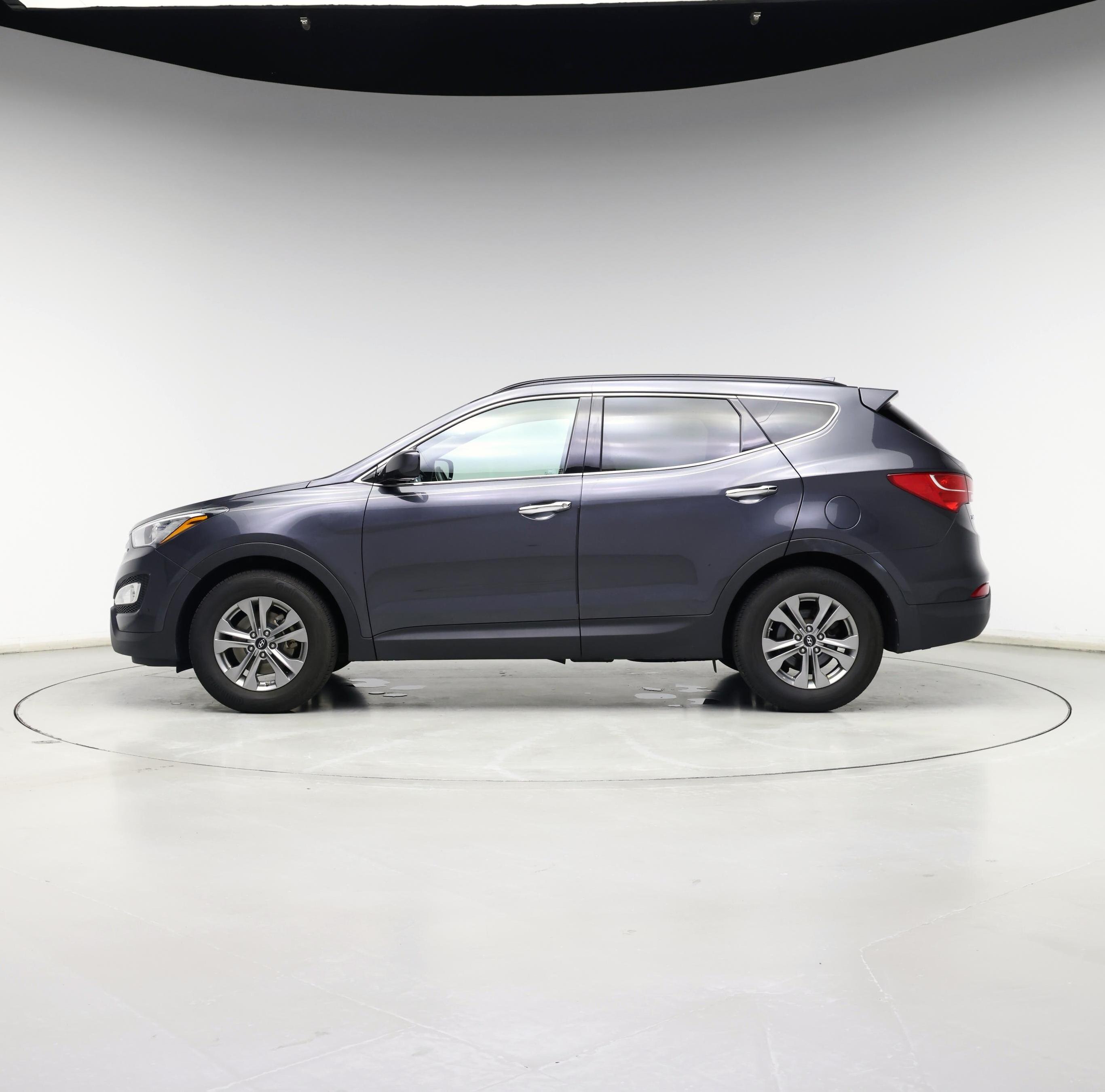 Thumbnail: 2016 Hyundai Santa Fe - 3