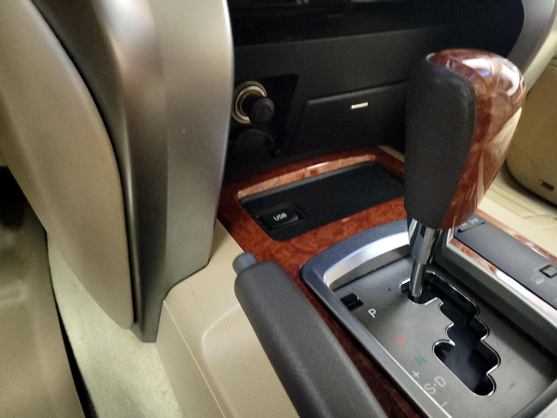 Thumbnail: 2014 Toyota Land Cruiser - 19