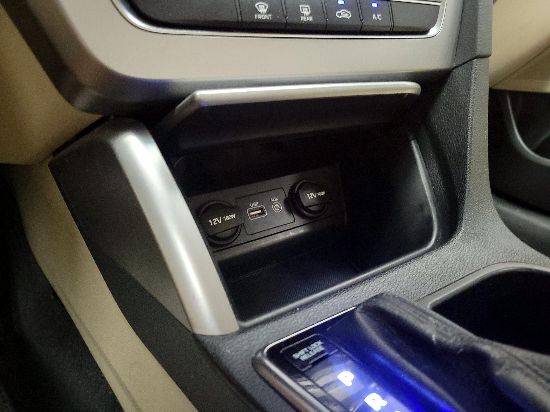 Thumbnail: 2016 Hyundai Sonata - 17