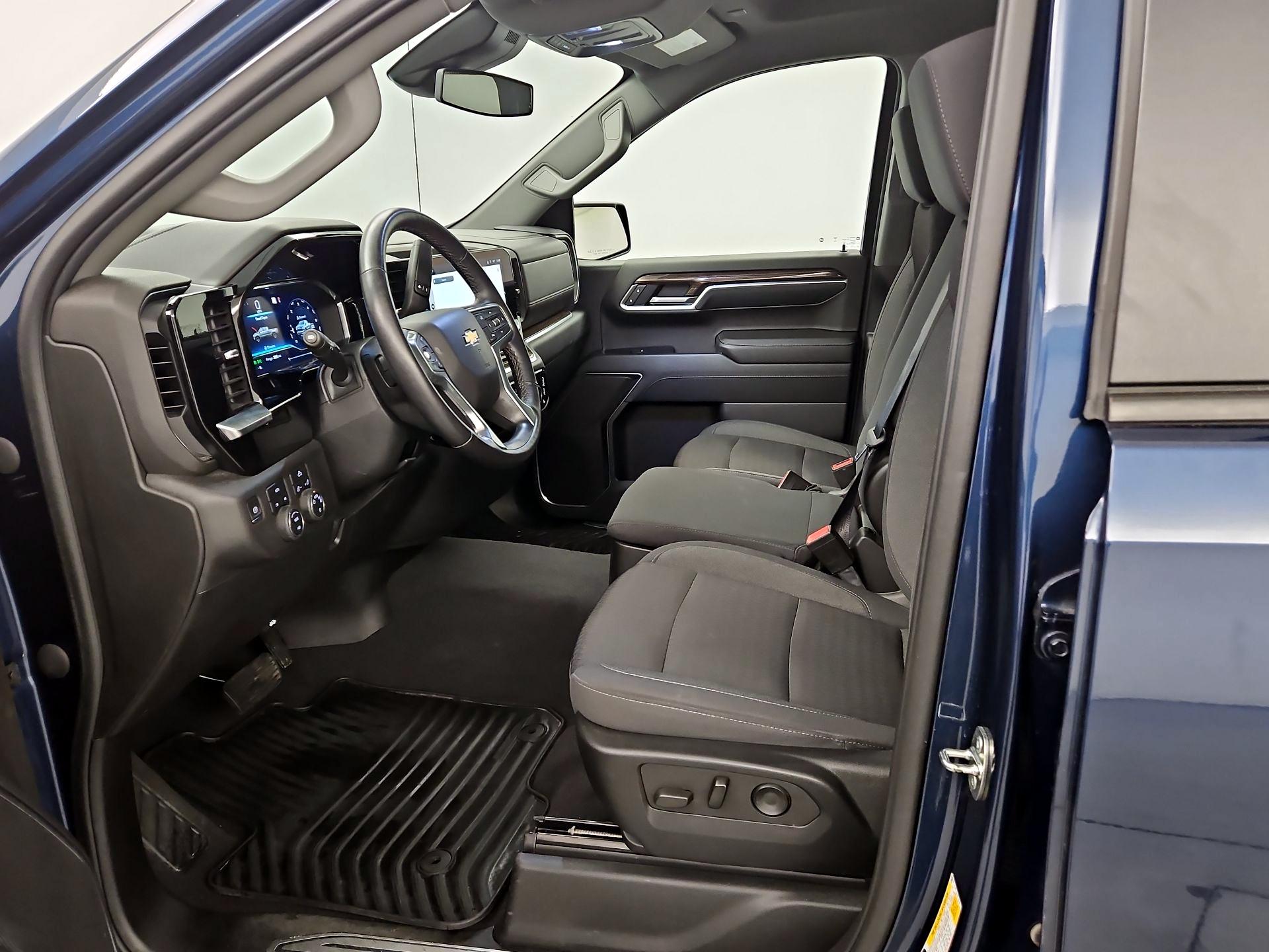 Thumbnail: 2022 Chevrolet Silverado 1500 - 11