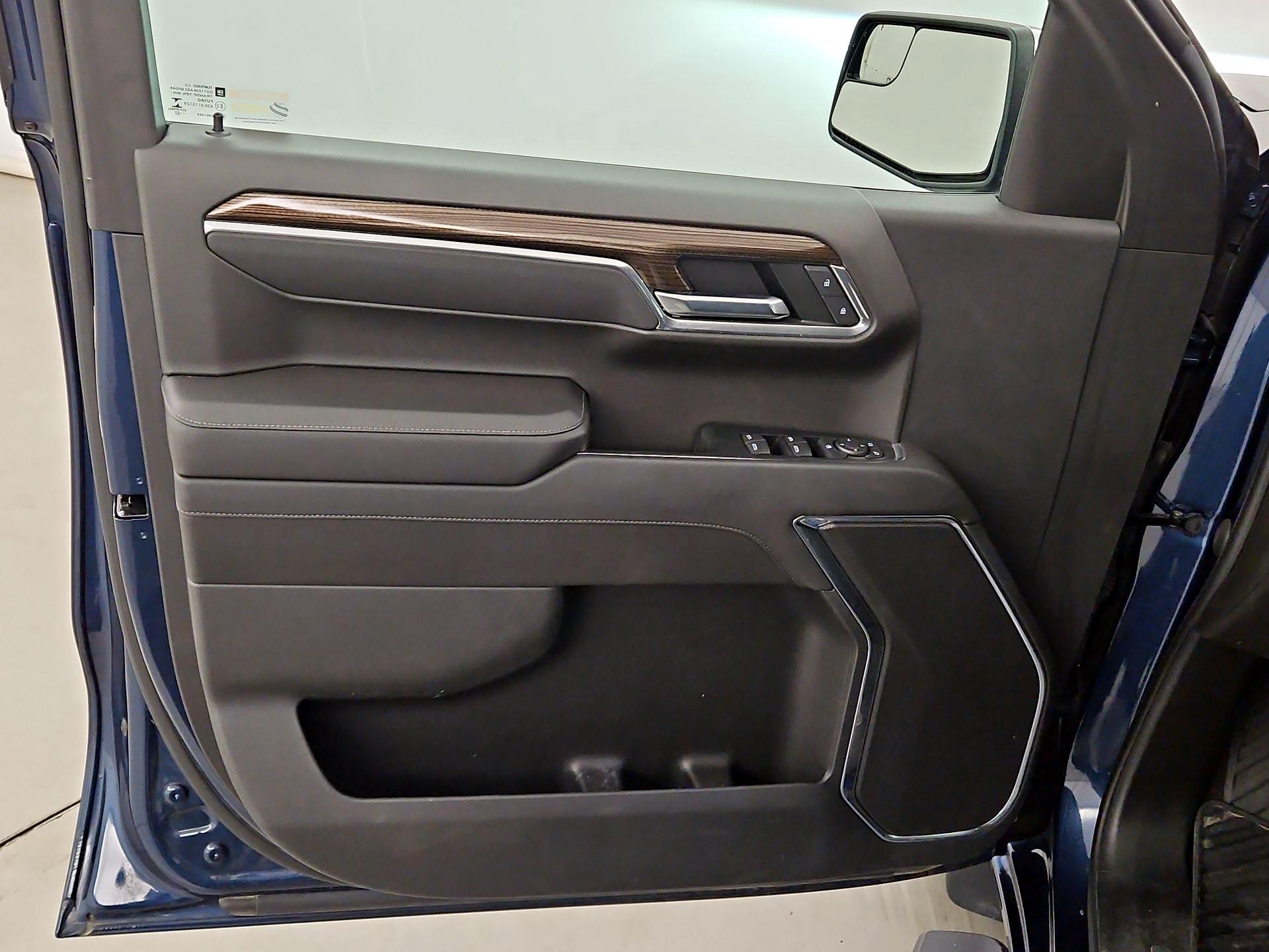 Thumbnail: 2022 Chevrolet Silverado 1500 - 12