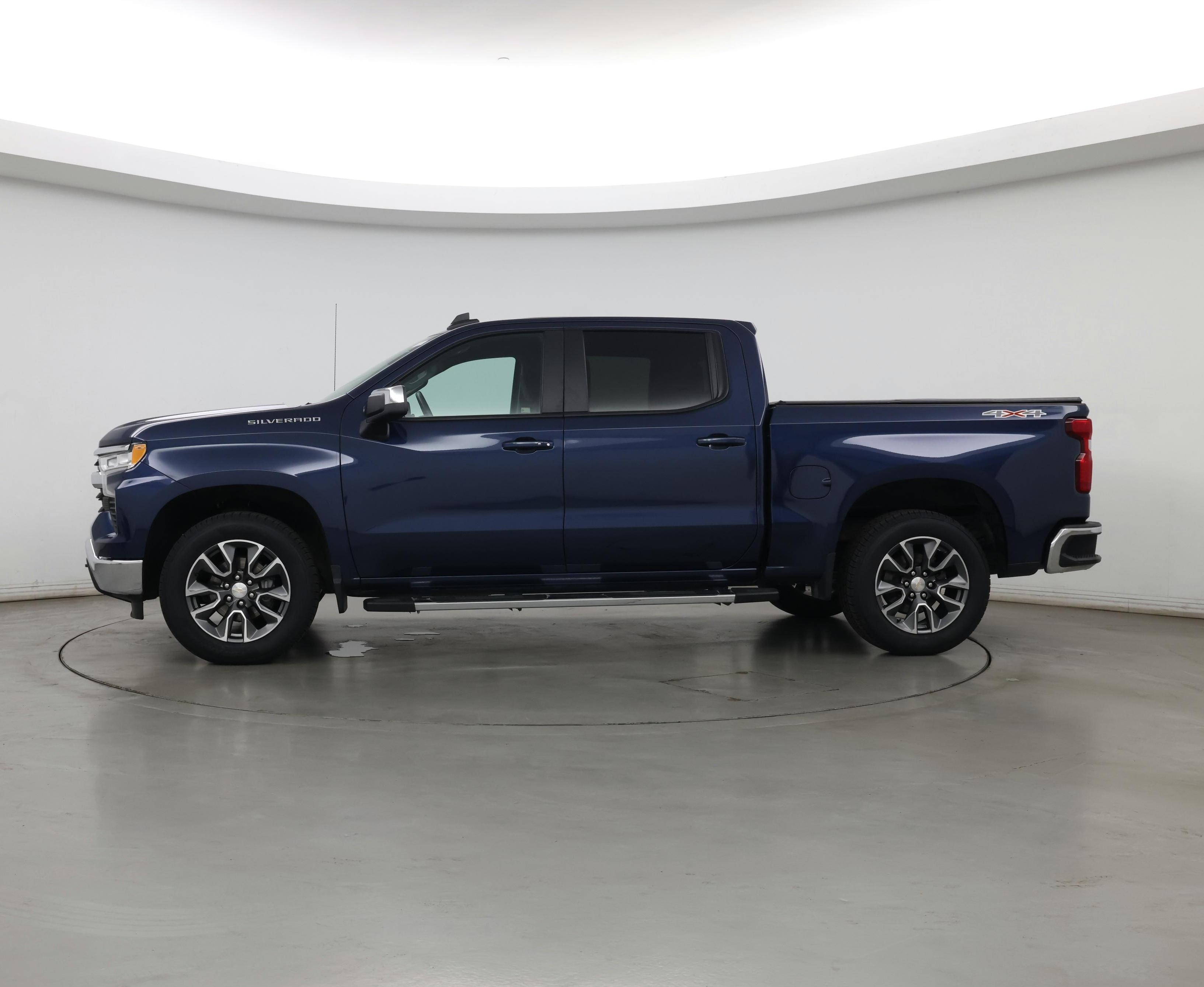 Thumbnail: 2022 Chevrolet Silverado 1500 - 3