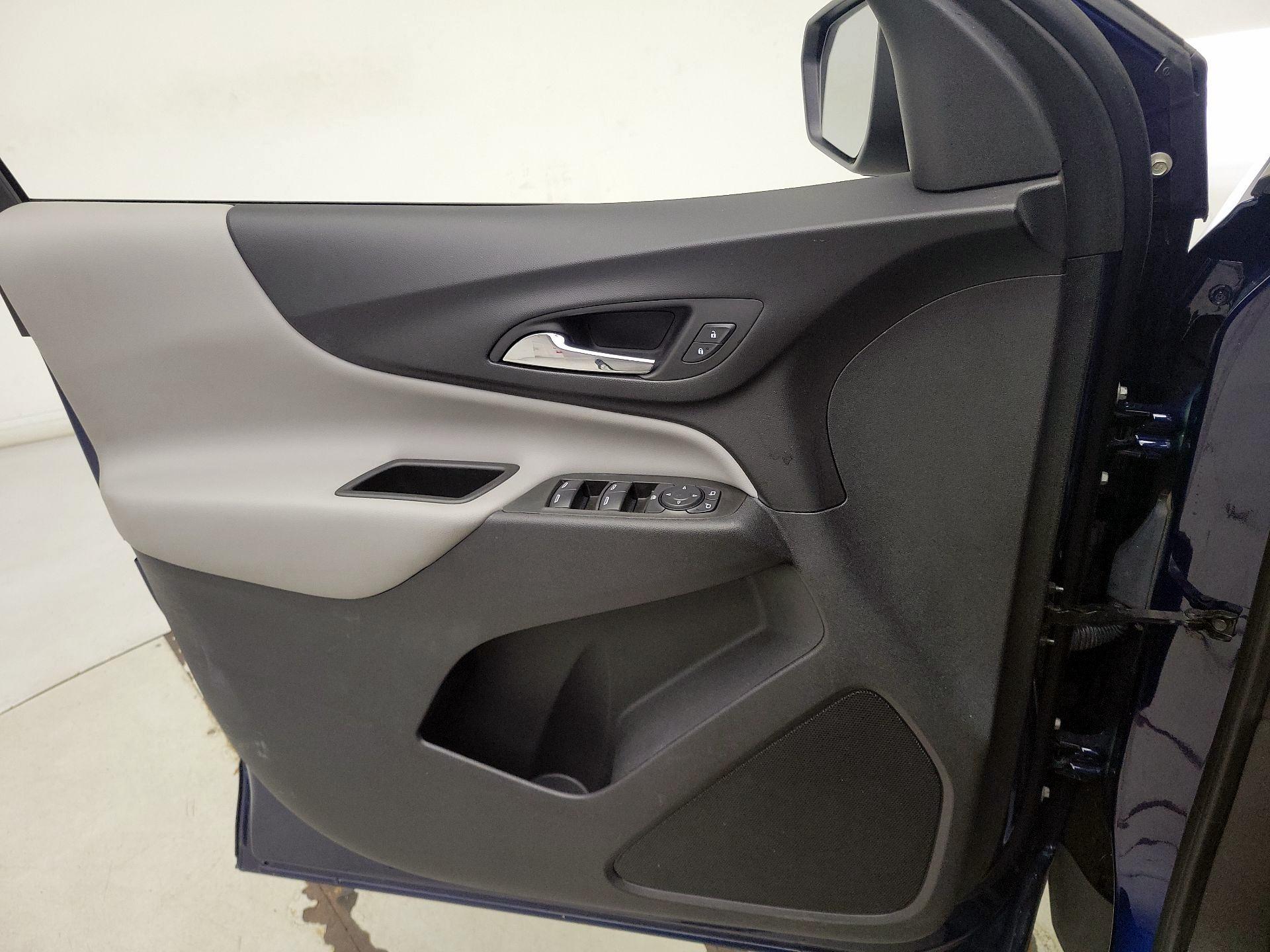 Thumbnail: 2022 Chevrolet Equinox - 12