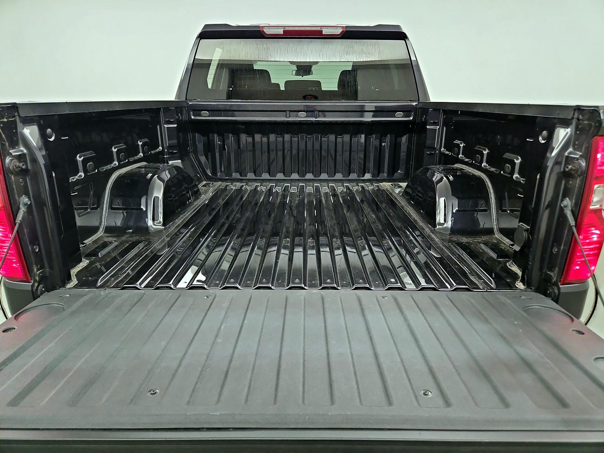 Thumbnail: 2022 Chevrolet Silverado 1500 - 20