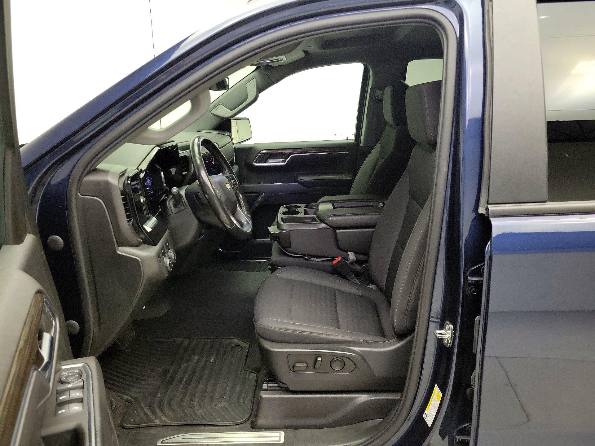 Thumbnail: 2022 Chevrolet Silverado 1500 - 11