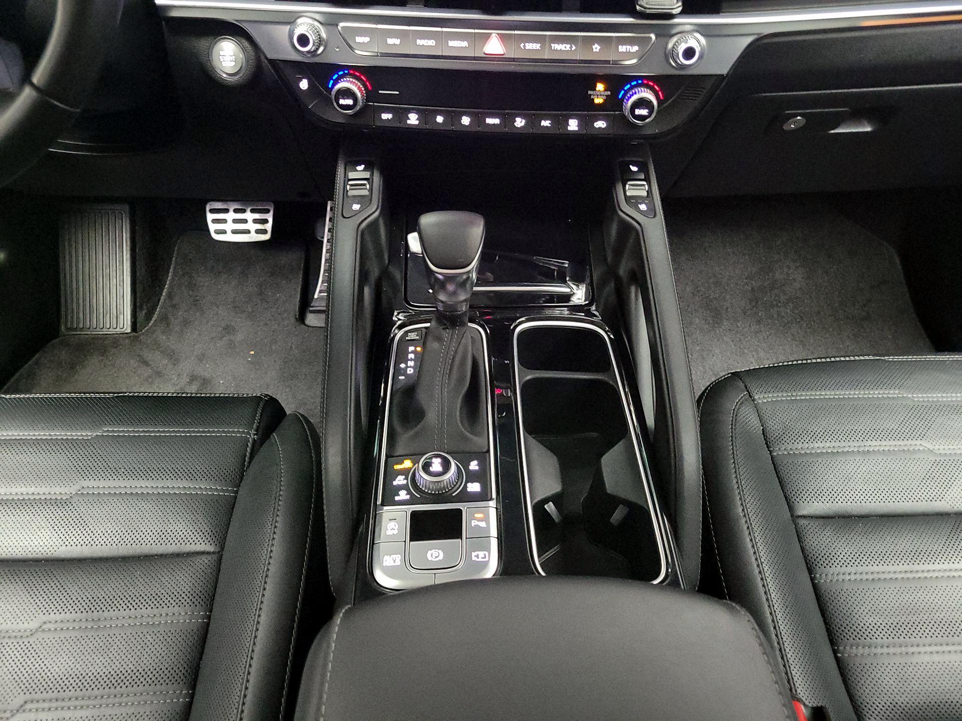 Thumbnail: 2023 Kia Telluride - 18
