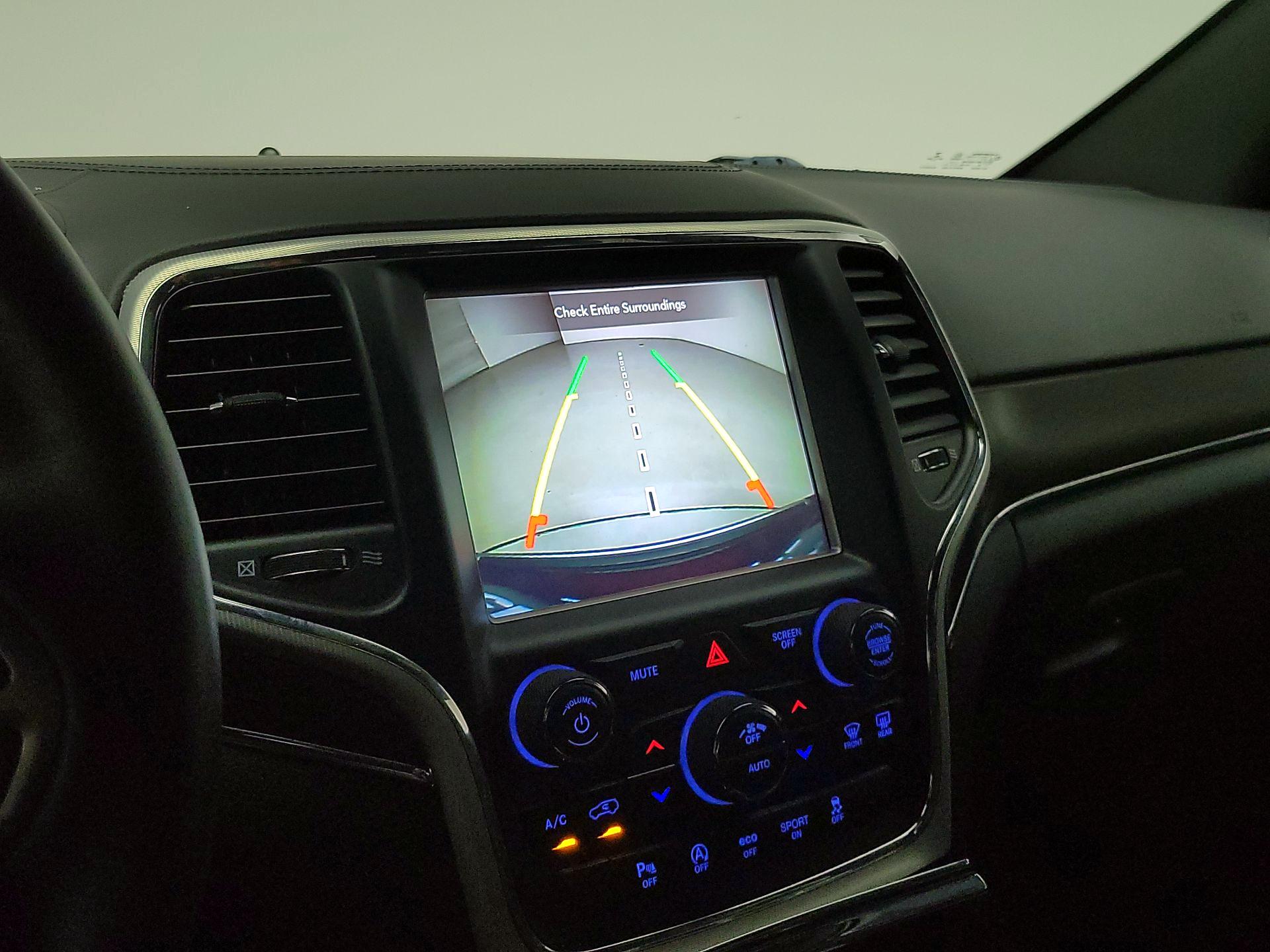 Thumbnail: 2018 Jeep Grand Cherokee - 15