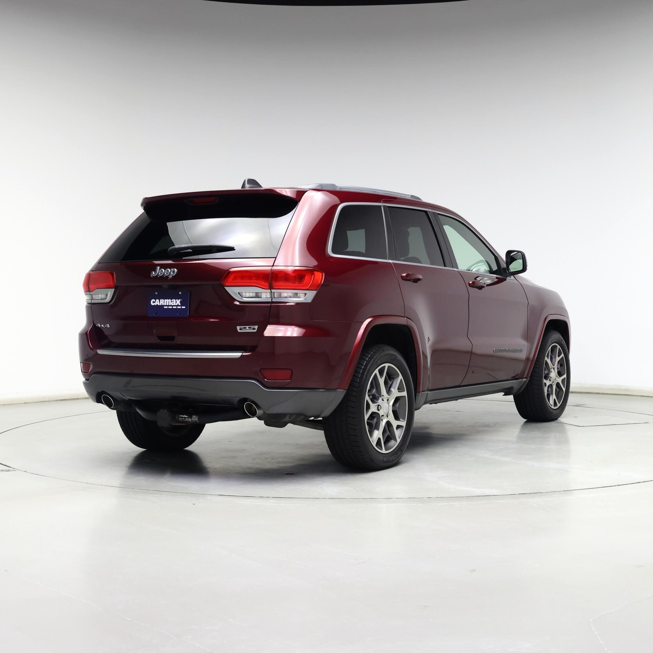 Thumbnail: 2018 Jeep Grand Cherokee - 8