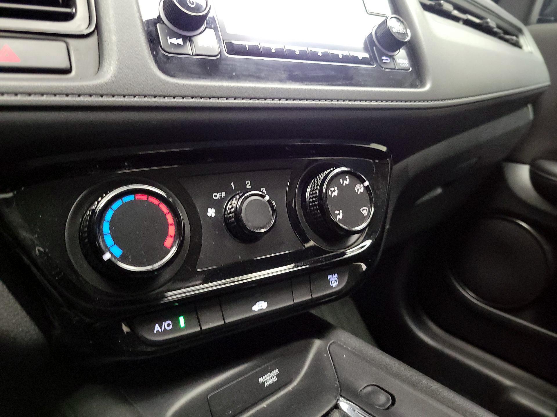 Thumbnail: 2018 Honda HR-V - 16