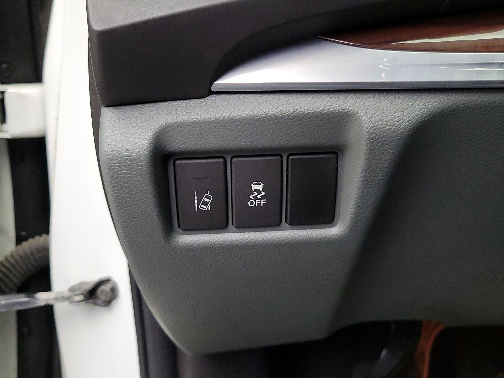 Thumbnail: 2016 Acura MDX - 13