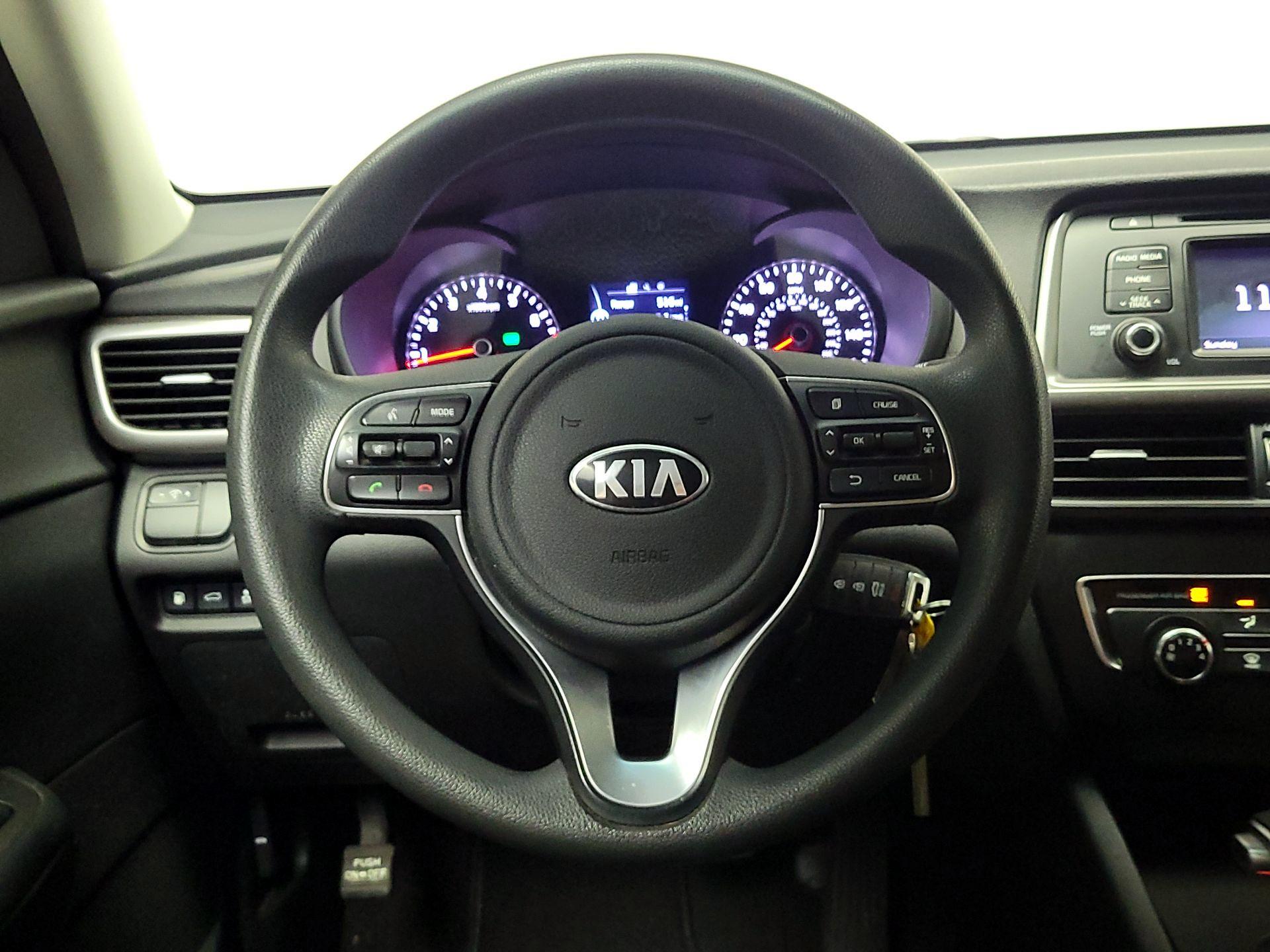 Thumbnail: 2017 Kia Optima - 10