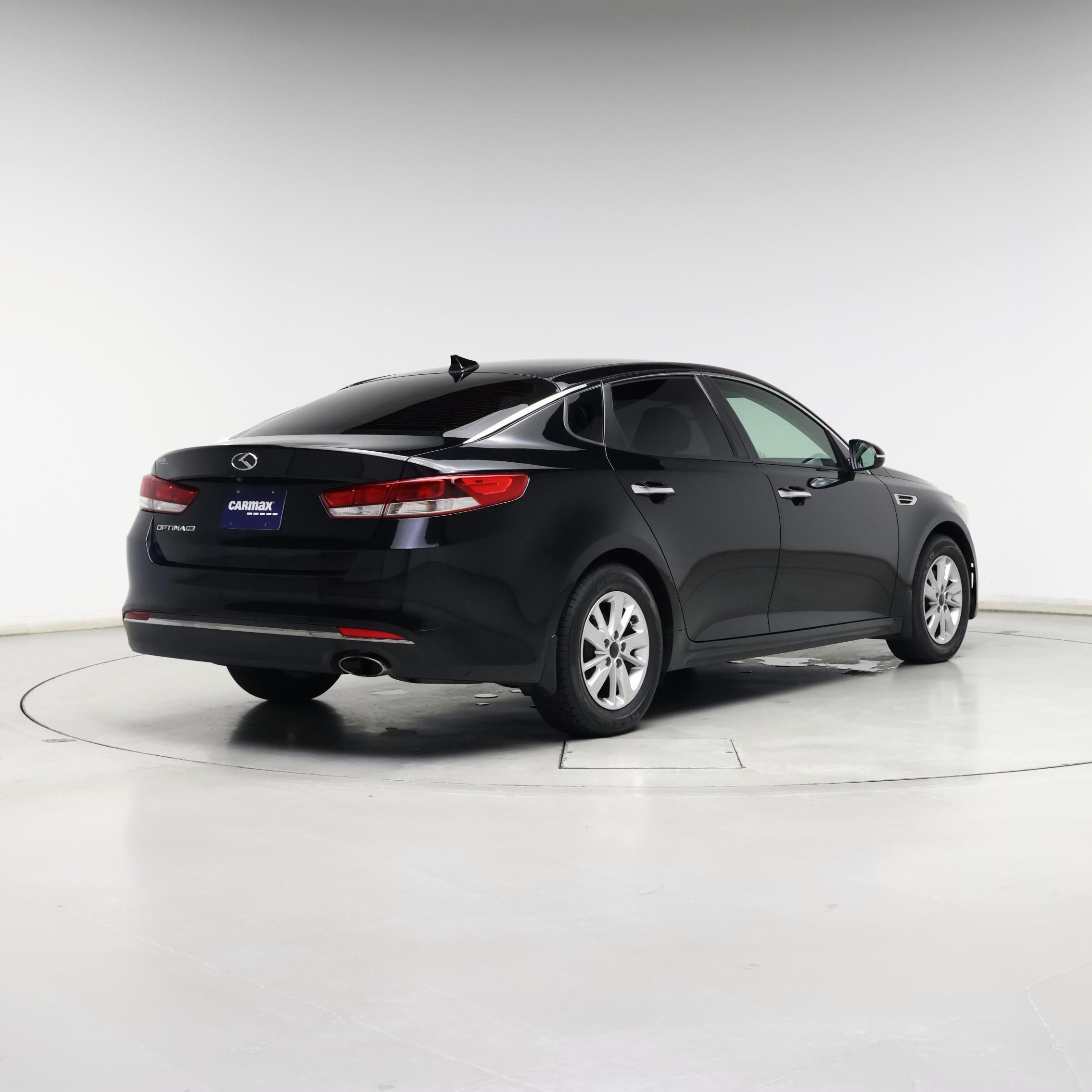 Thumbnail: 2017 Kia Optima - 8
