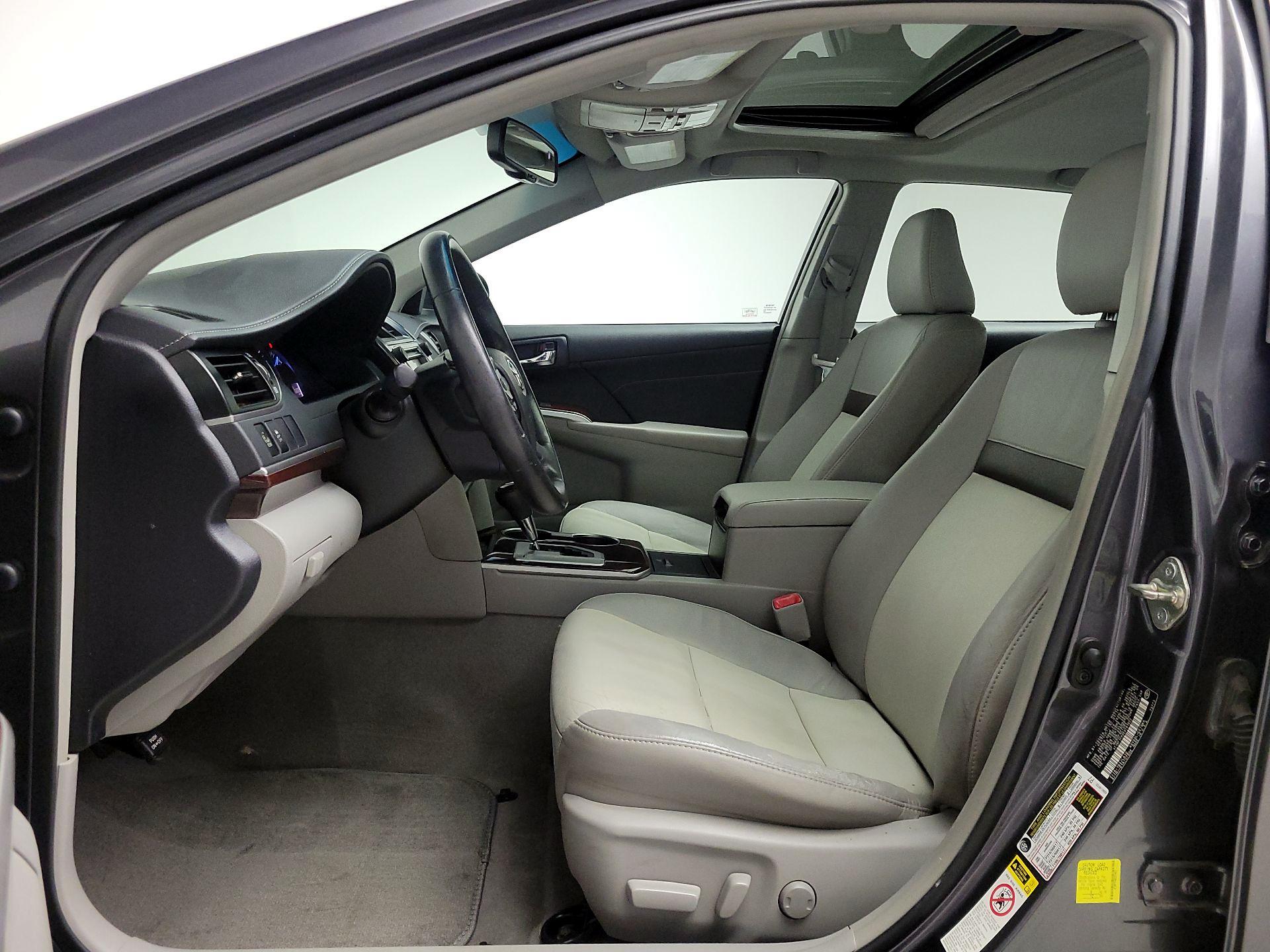 Thumbnail: 2014 Toyota Camry - 11