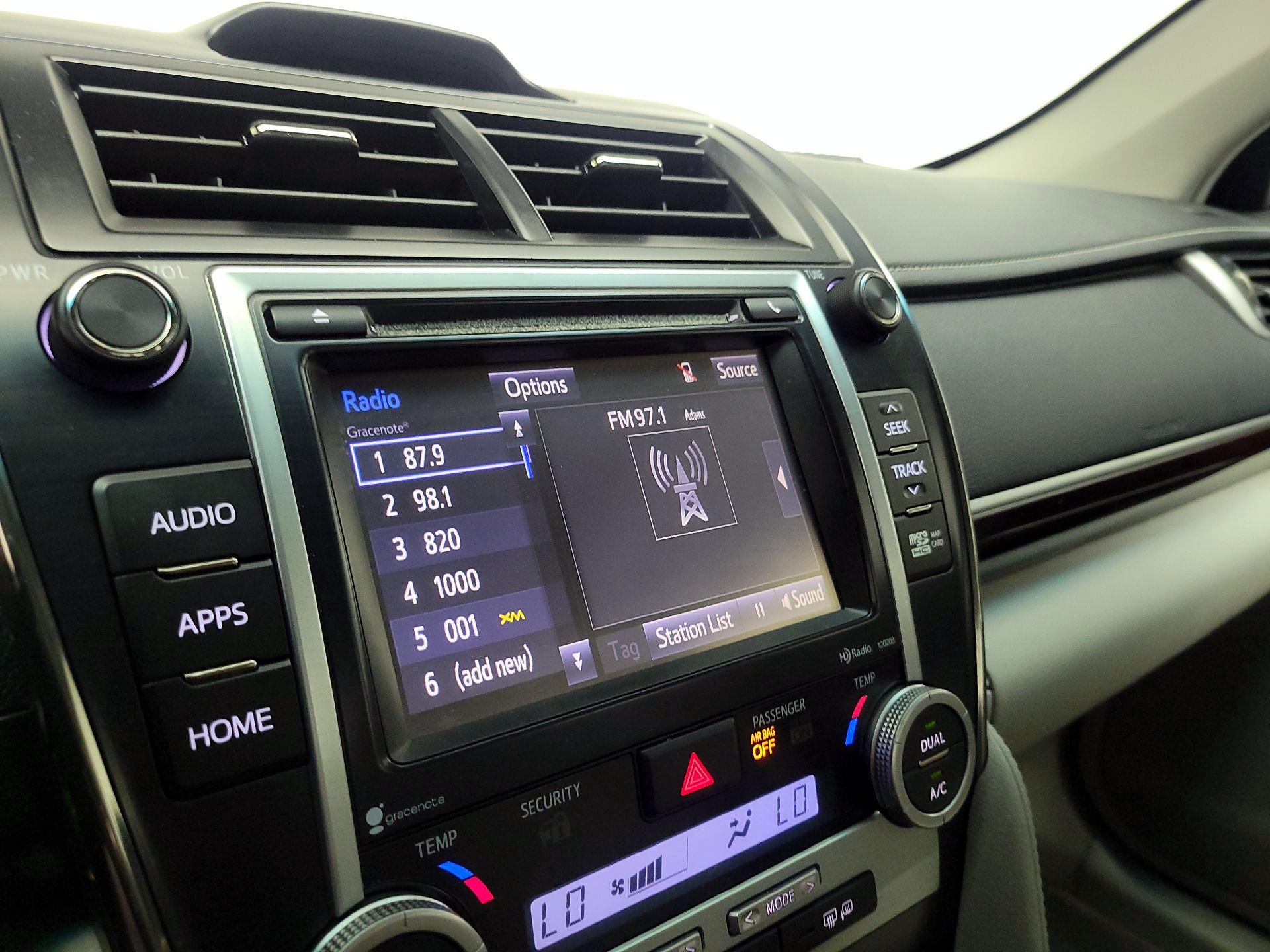 Thumbnail: 2014 Toyota Camry - 15