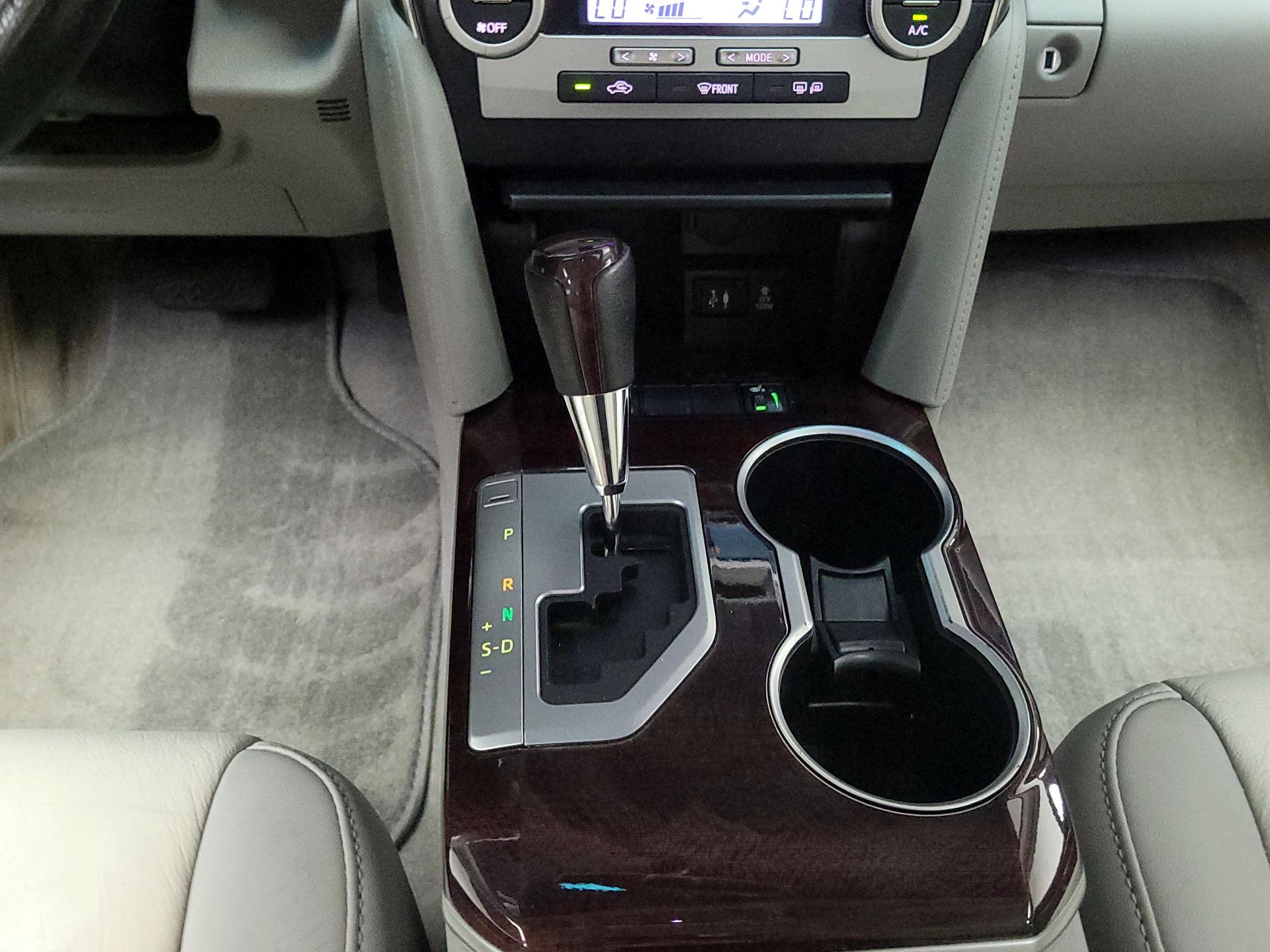 Thumbnail: 2014 Toyota Camry - 17