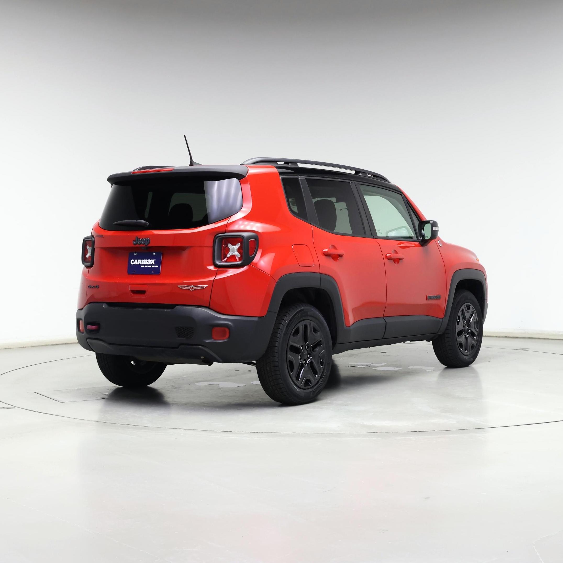 Thumbnail: 2018 Jeep Renegade - 8