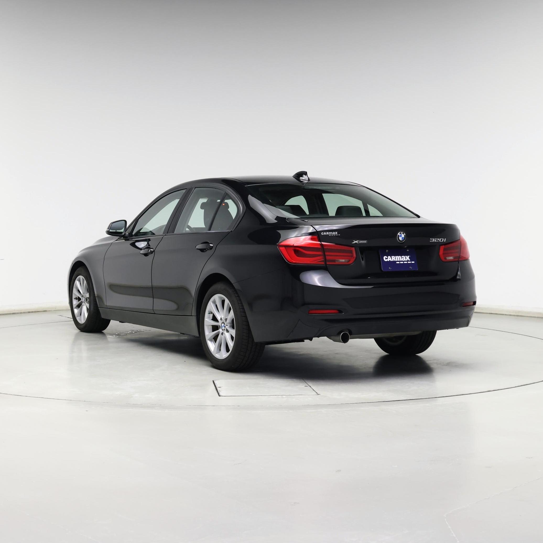 Thumbnail: 2018 BMW 3 Series - 2
