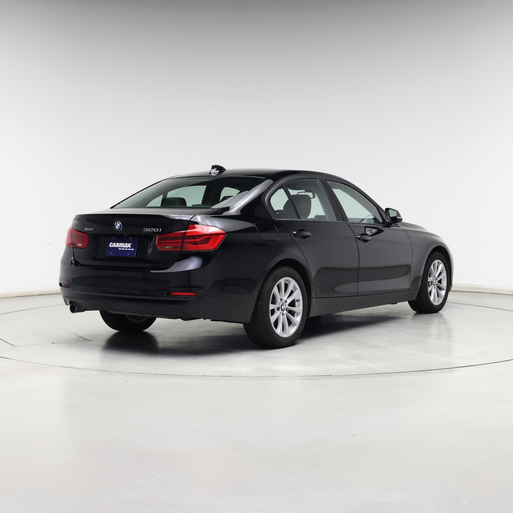 Thumbnail: 2018 BMW 3 Series - 8