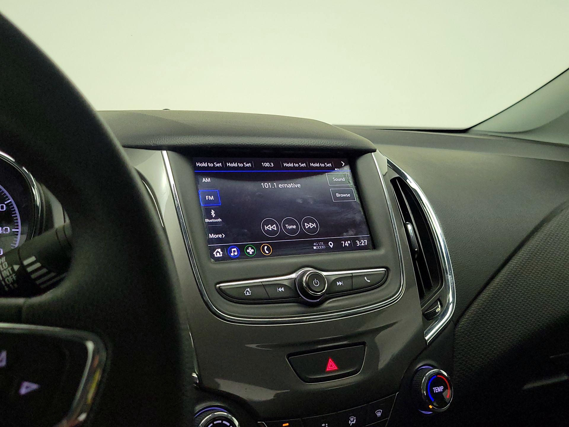 Thumbnail: 2019 Chevrolet Cruze - 15