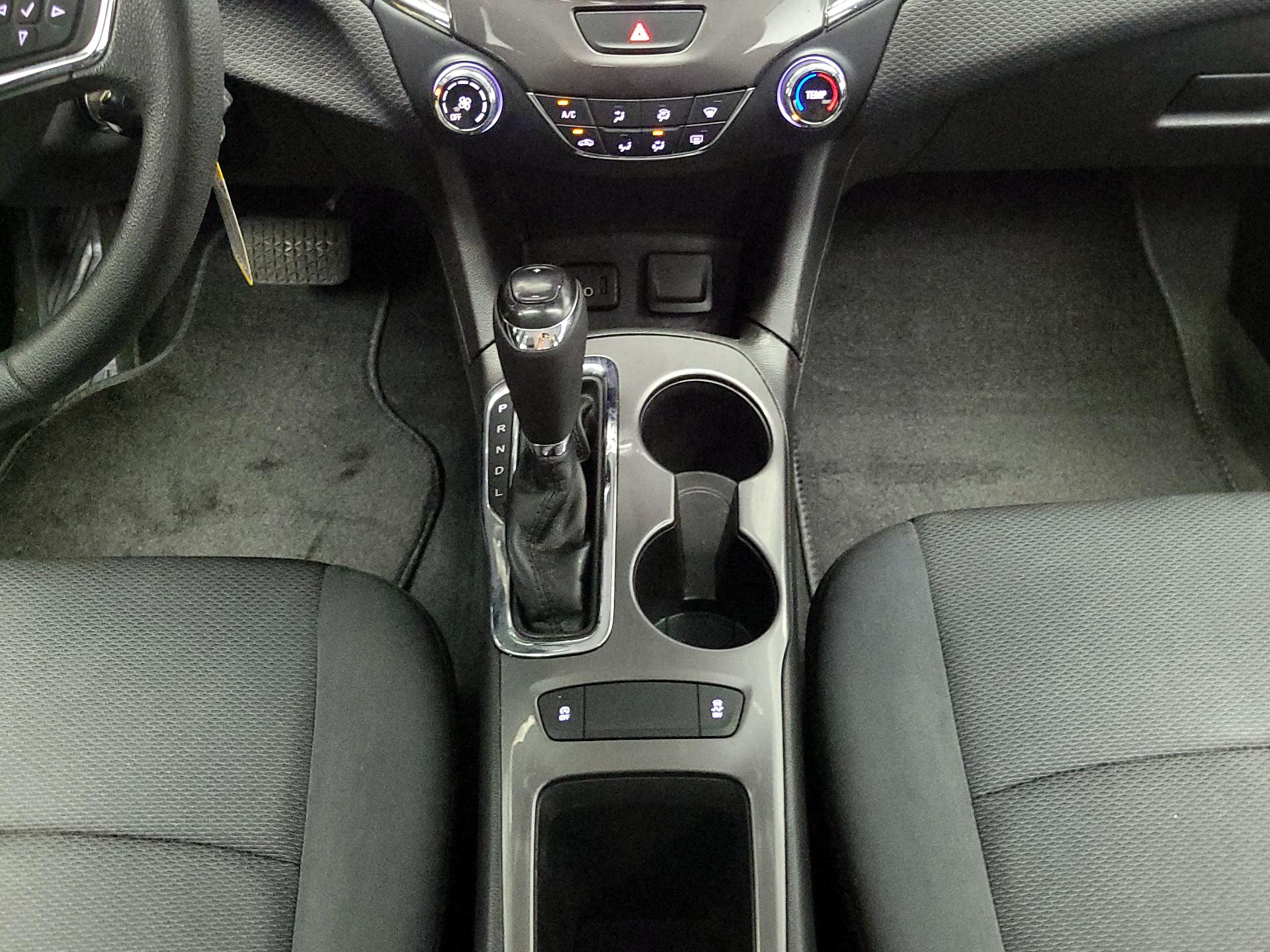 Thumbnail: 2019 Chevrolet Cruze - 17