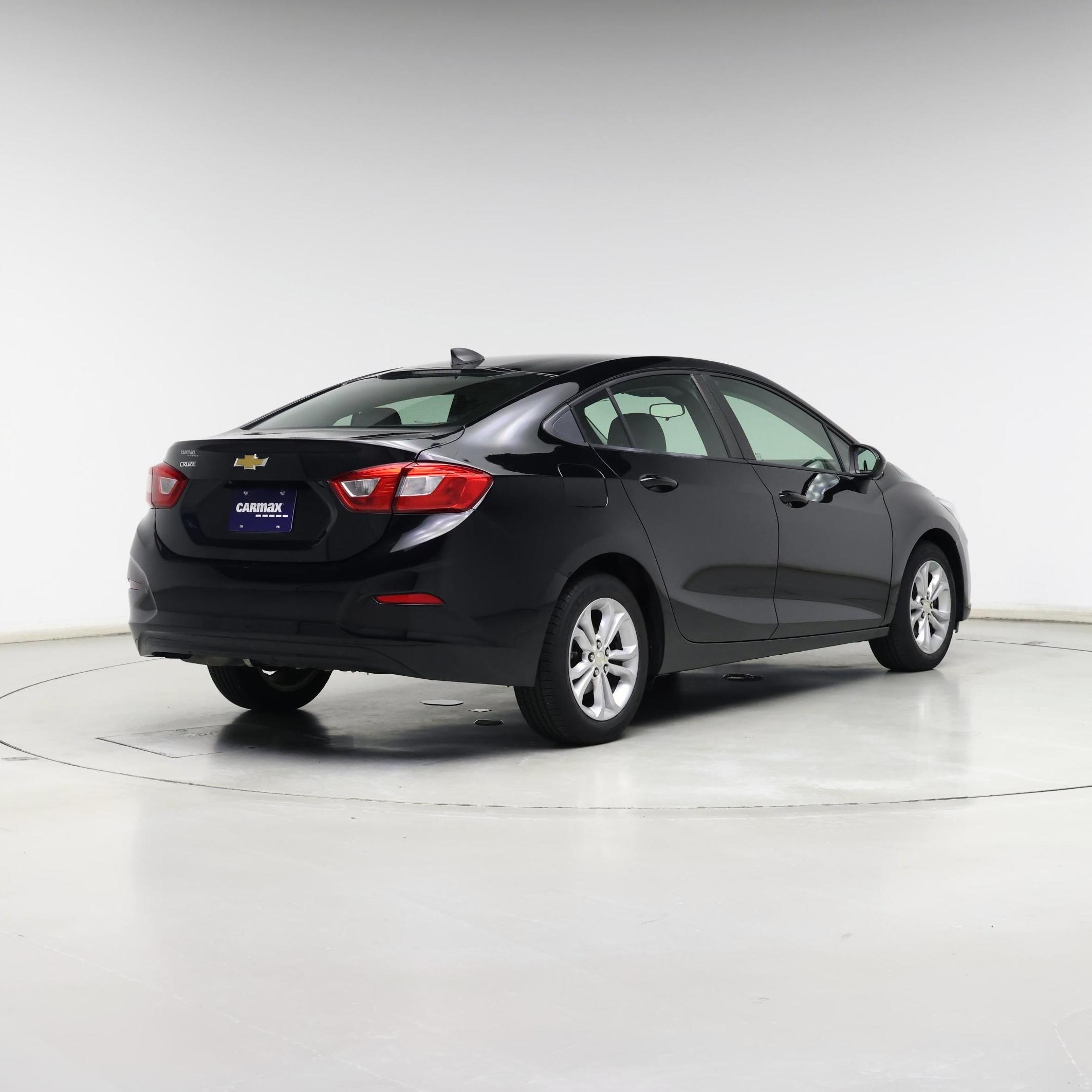Thumbnail: 2019 Chevrolet Cruze - 8