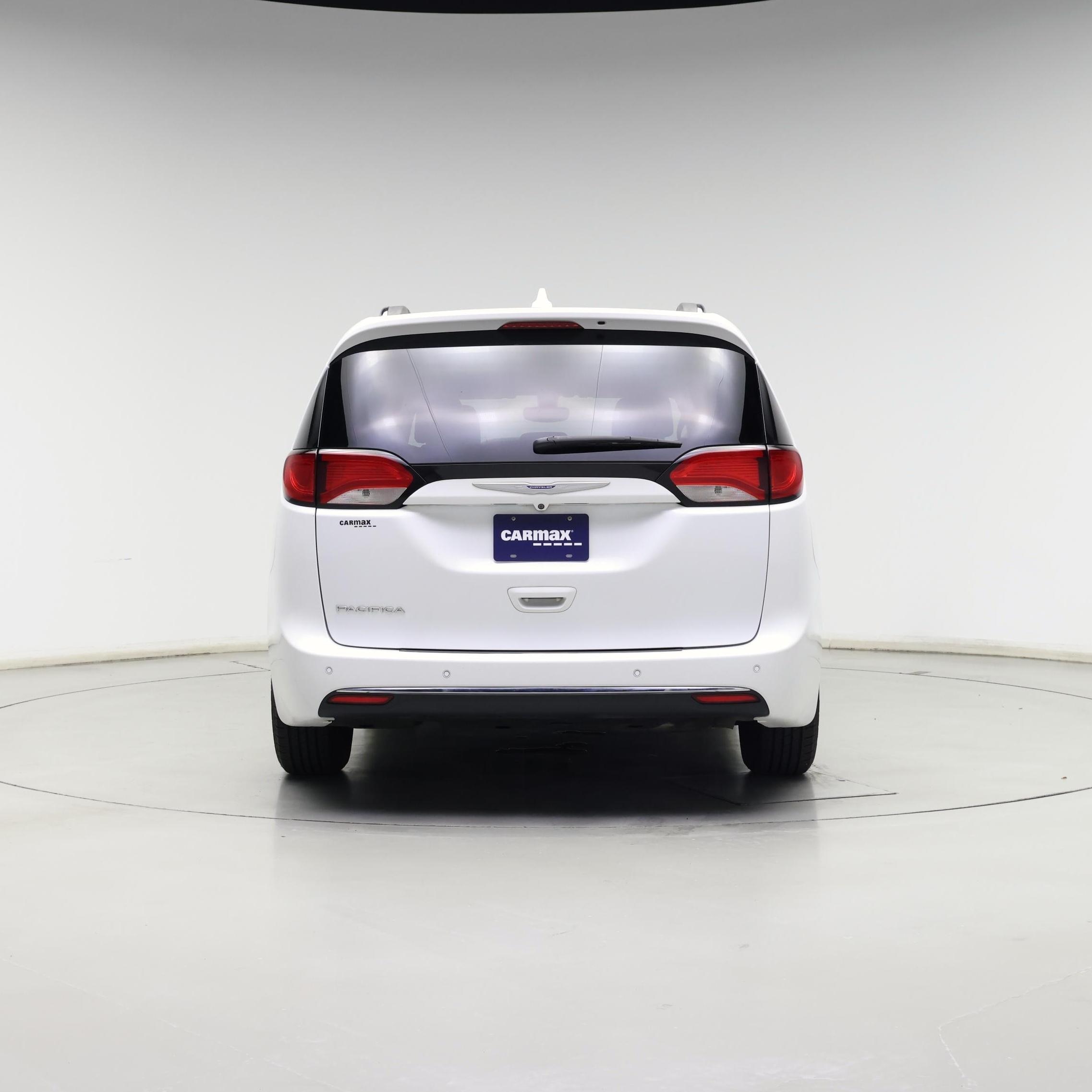 Thumbnail: 2018 Chrysler Pacifica - 6