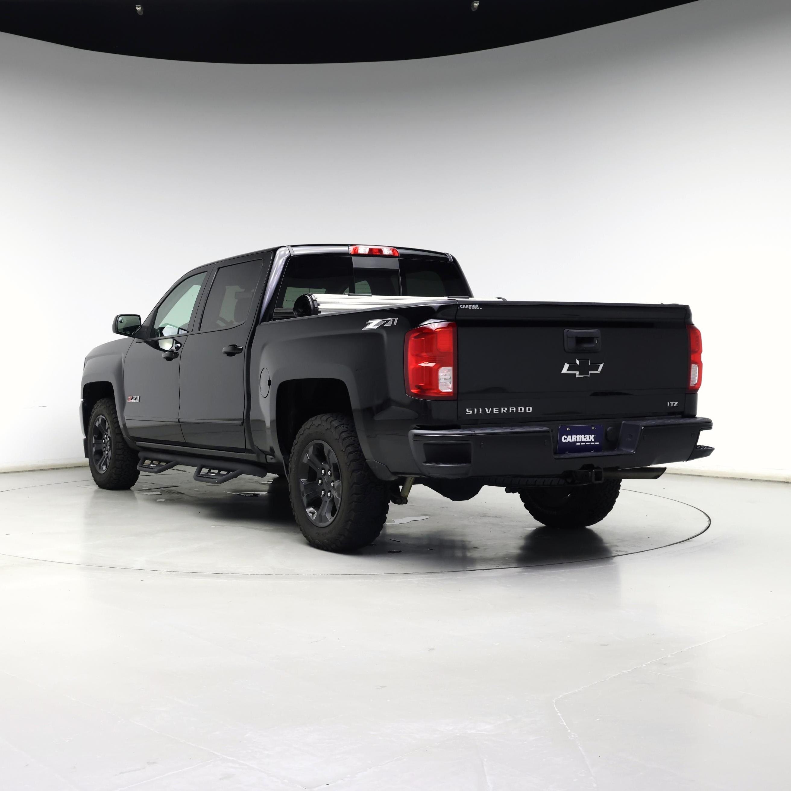 Thumbnail: 2017 Chevrolet Silverado 1500 - 2