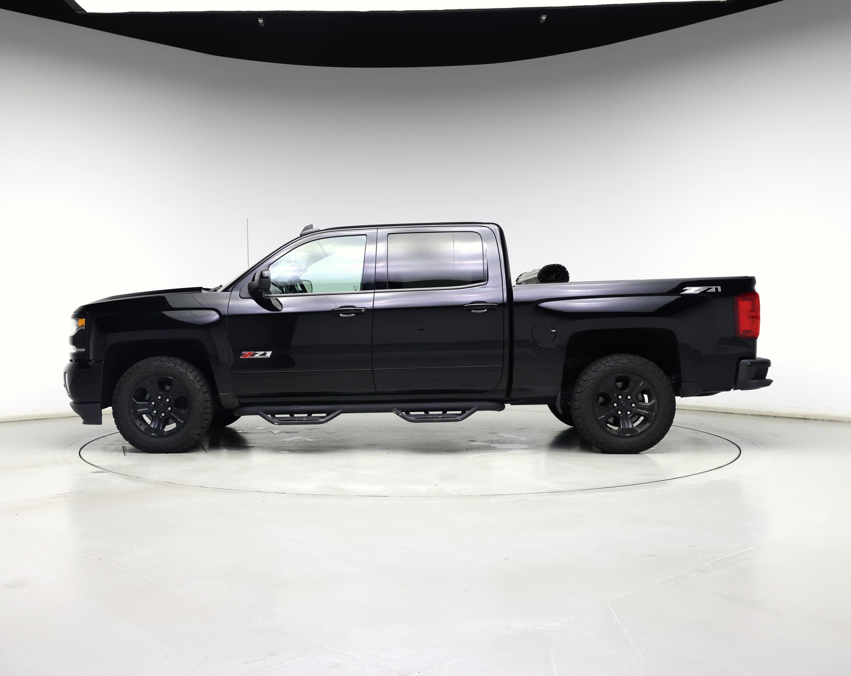 Thumbnail: 2017 Chevrolet Silverado 1500 - 3