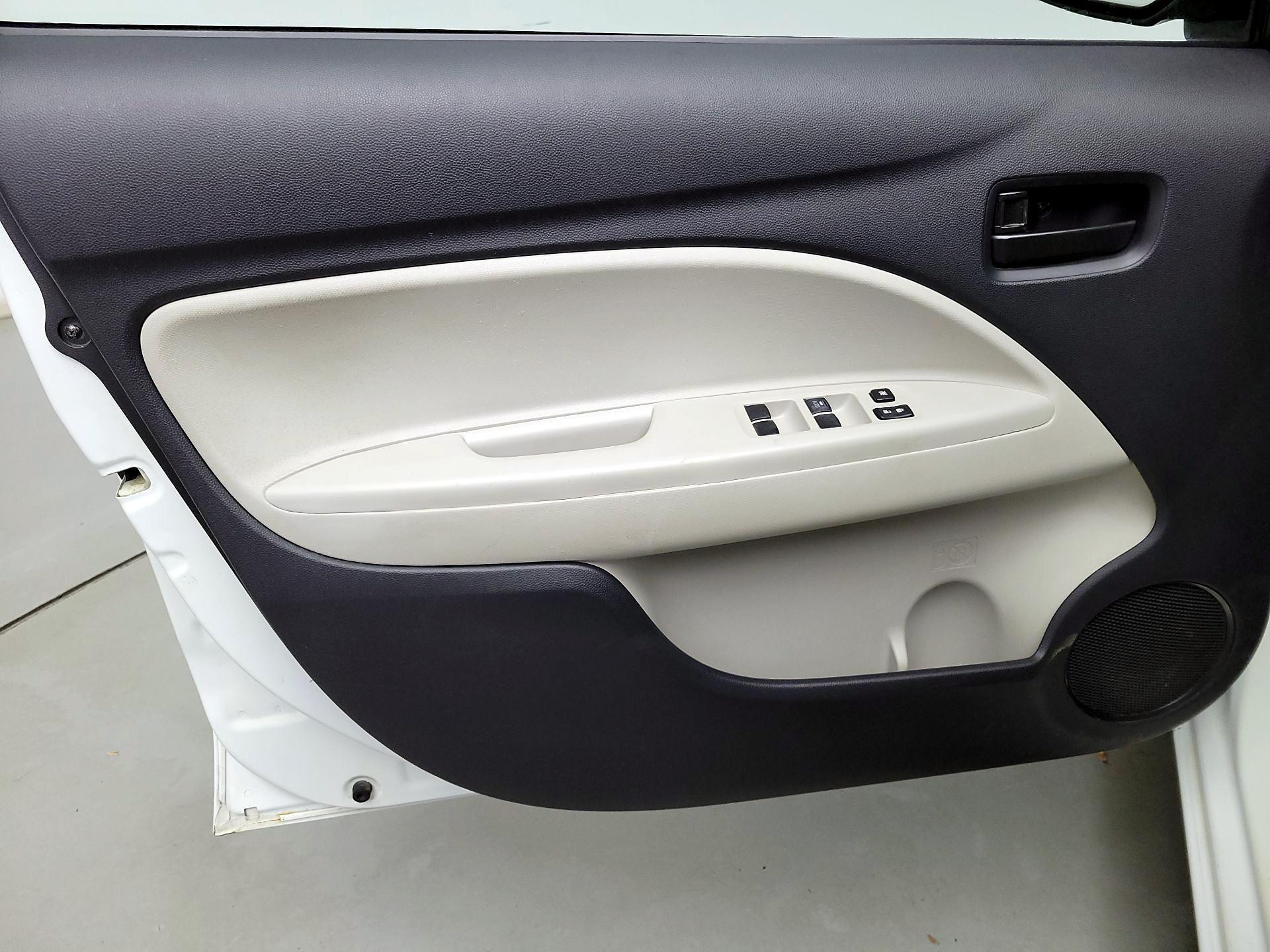 Thumbnail: 2017 Mitsubishi Mirage G4 - 12