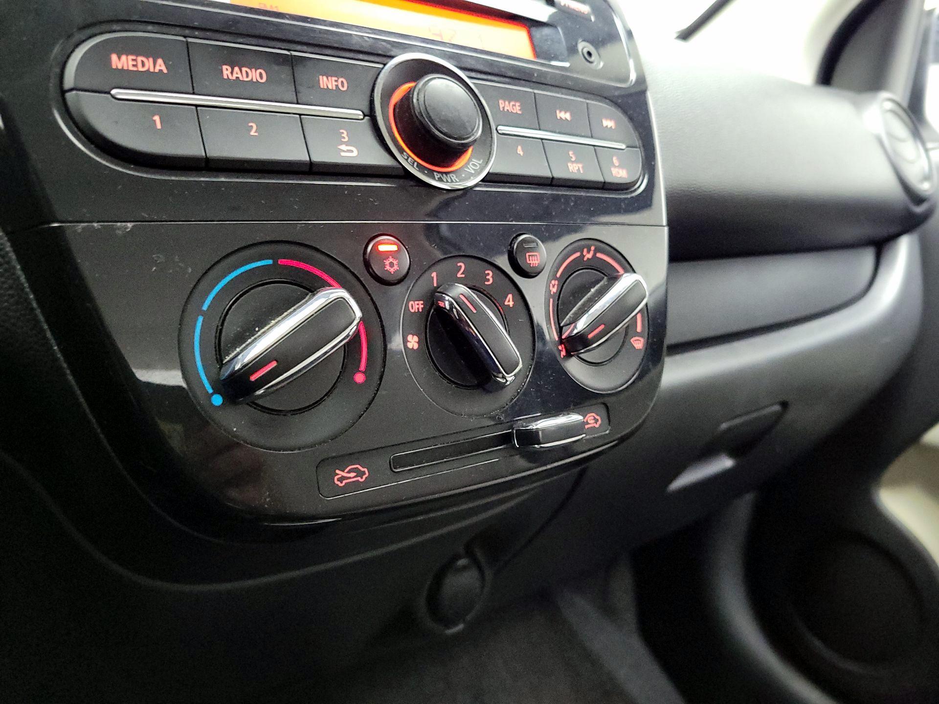 Thumbnail: 2017 Mitsubishi Mirage G4 - 15