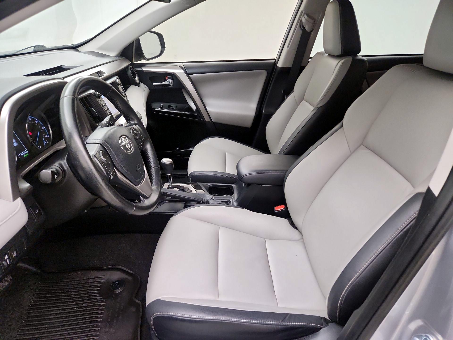 Thumbnail: 2018 Toyota RAV4 - 11