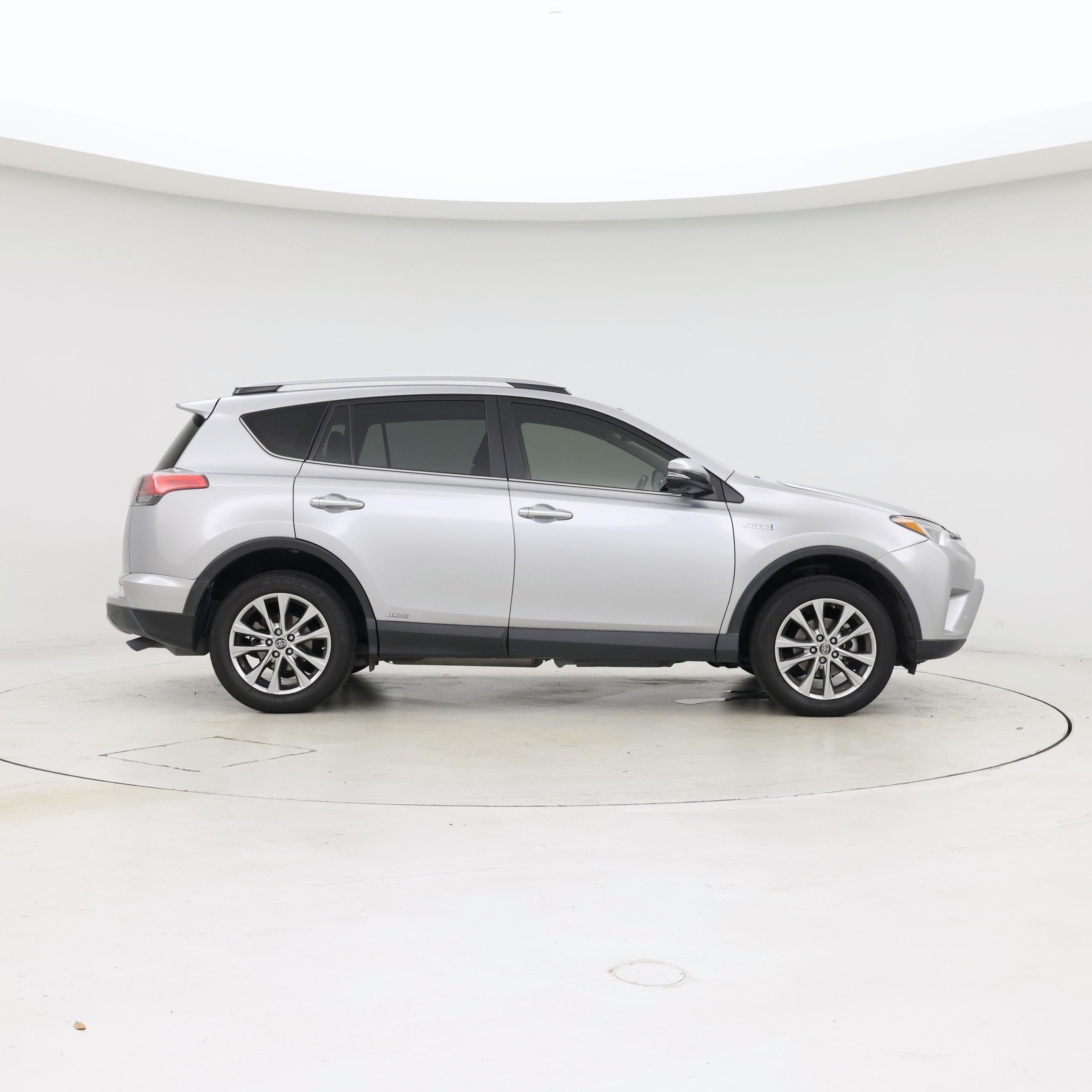 Thumbnail: 2018 Toyota RAV4 - 7