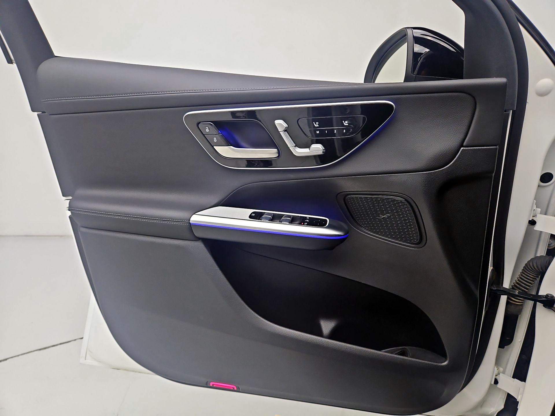 Thumbnail: 2025 Mercedes-Benz GLC - 12