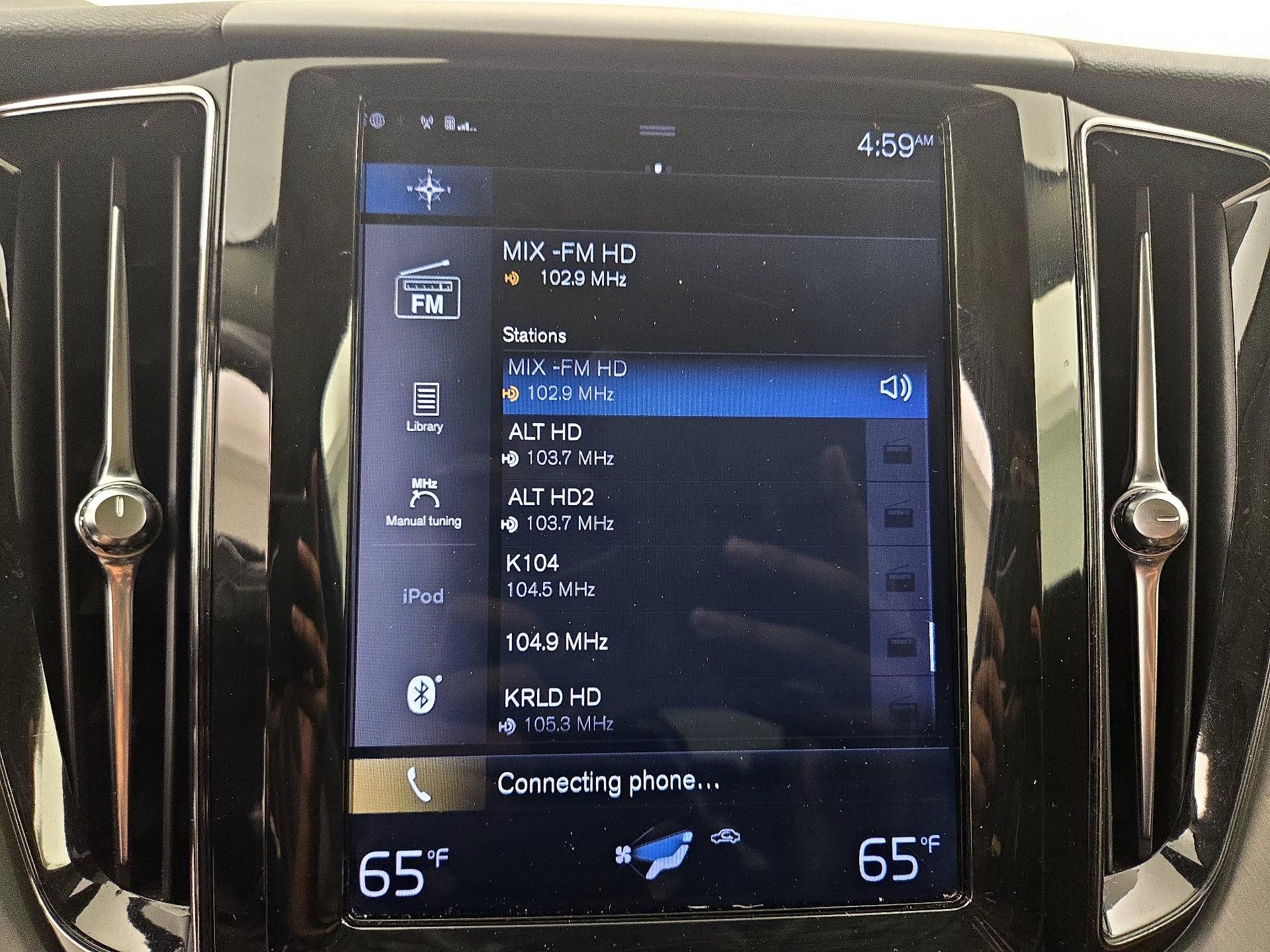 Thumbnail: 2018 Volvo XC60 - 15