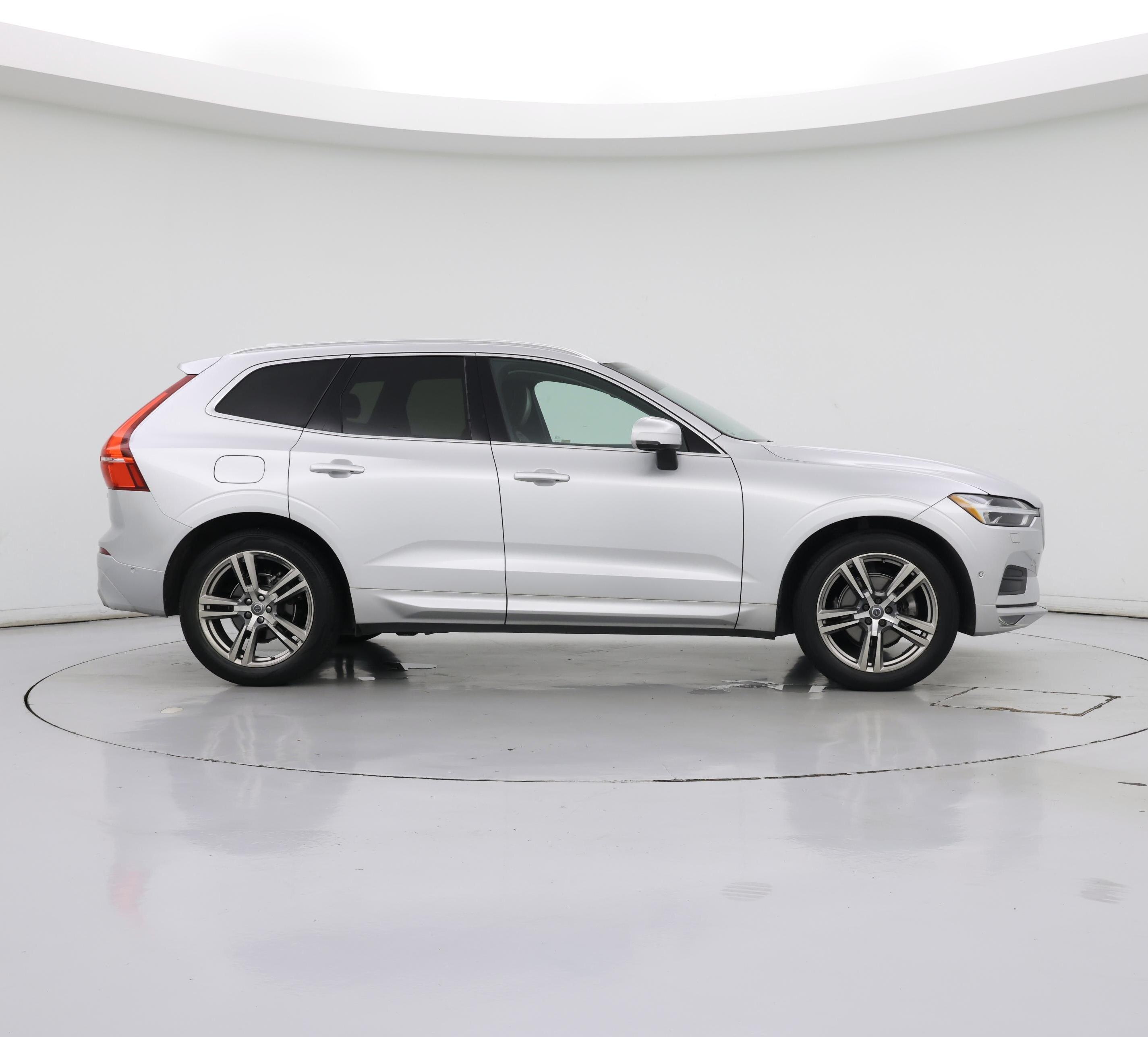 Thumbnail: 2018 Volvo XC60 - 7