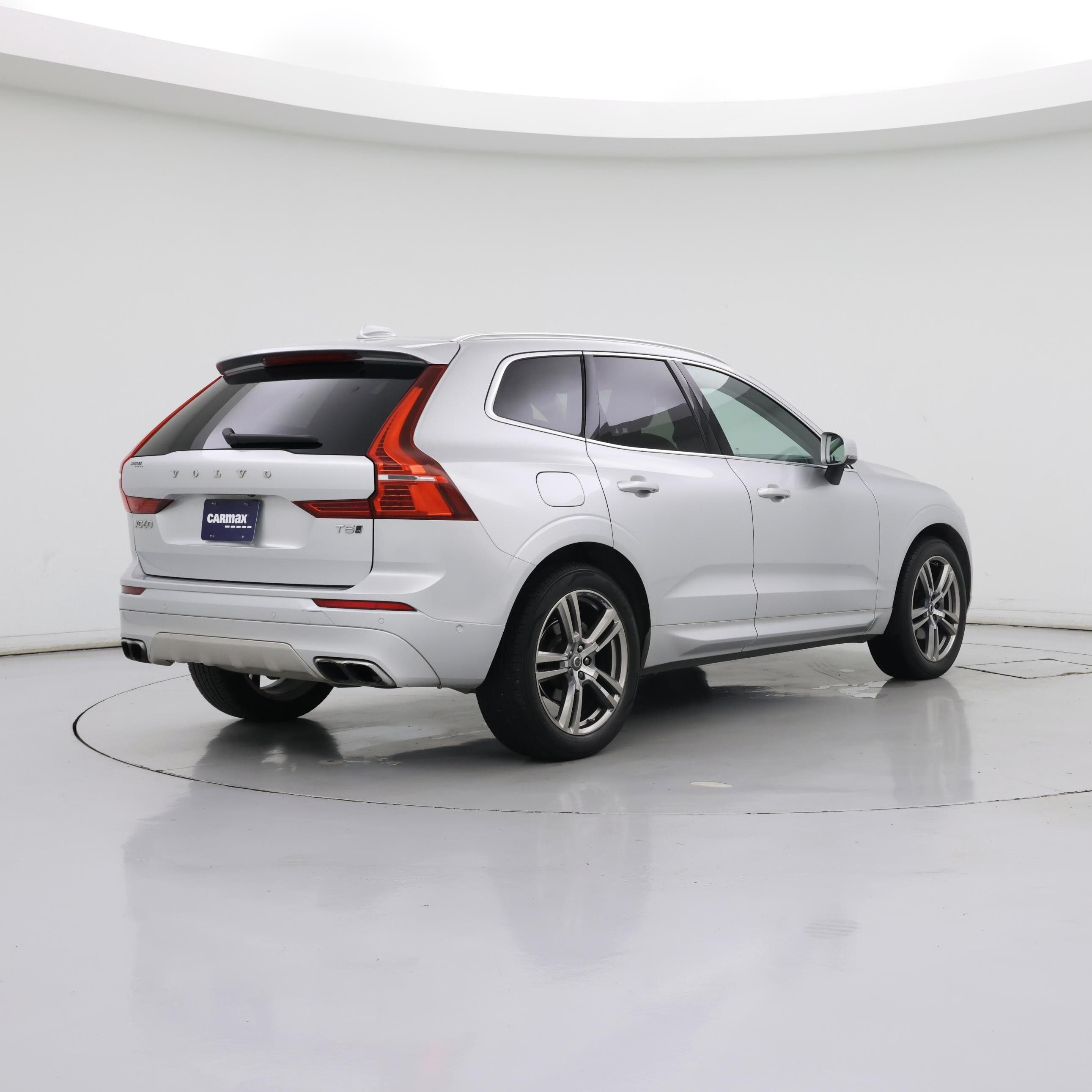 Thumbnail: 2018 Volvo XC60 - 8