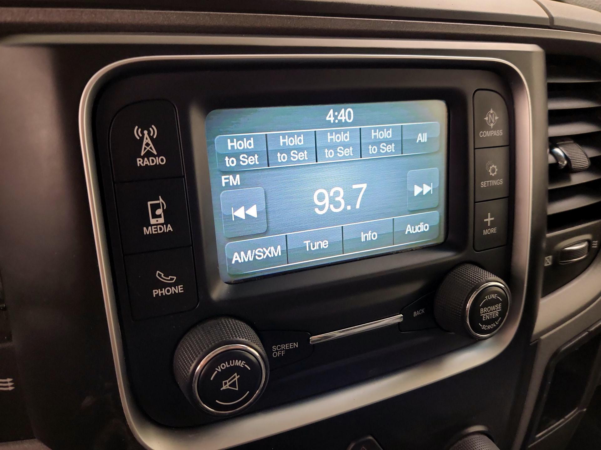 Thumbnail: 2020 RAM 1500 Classic - 14