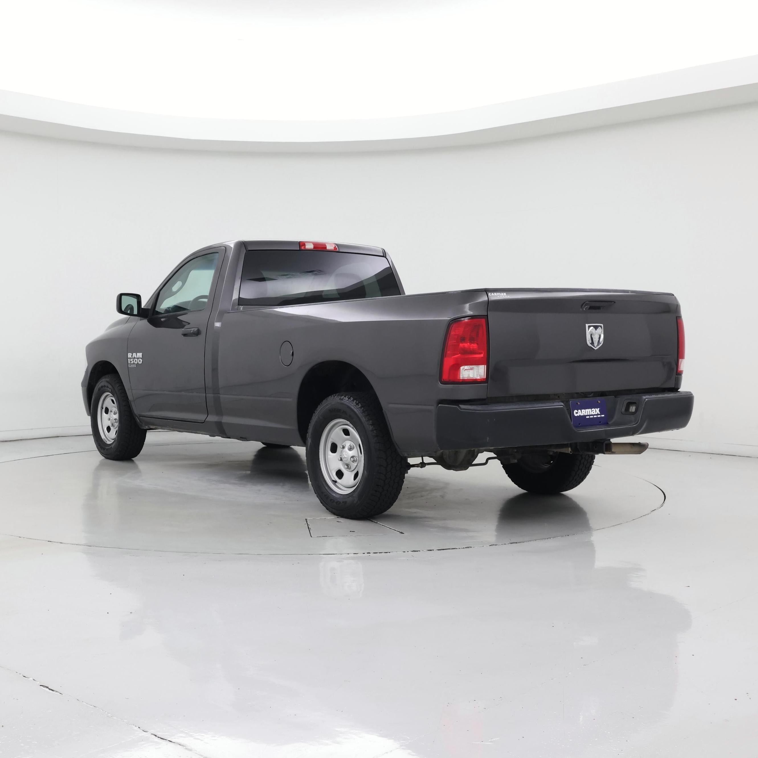 Thumbnail: 2020 RAM 1500 Classic - 2