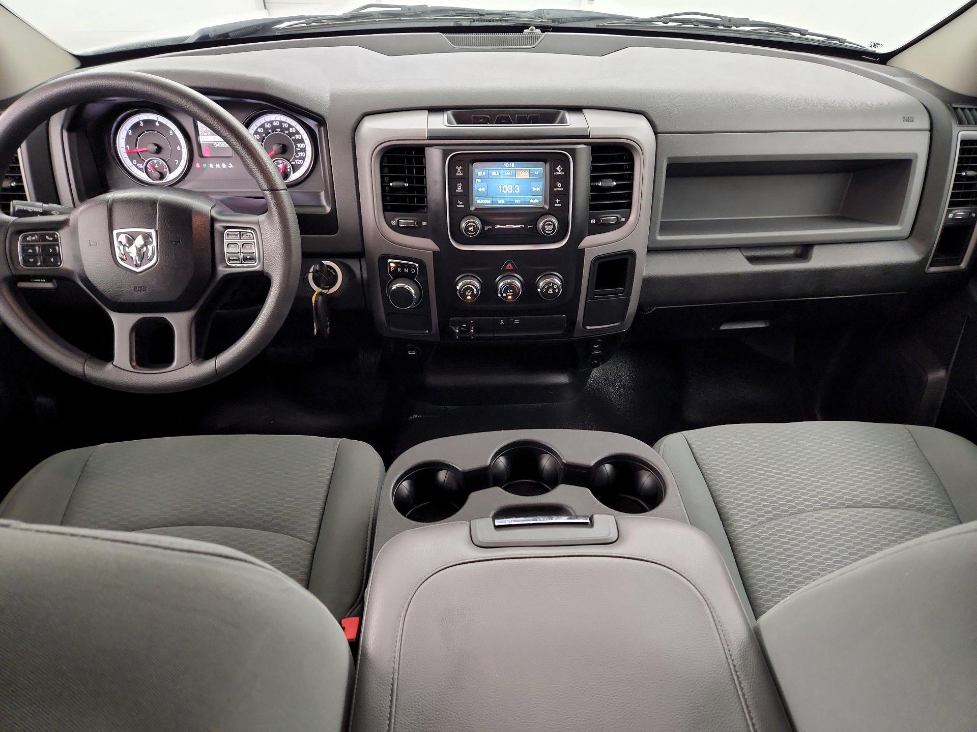 Thumbnail: 2020 RAM 1500 Classic - 9
