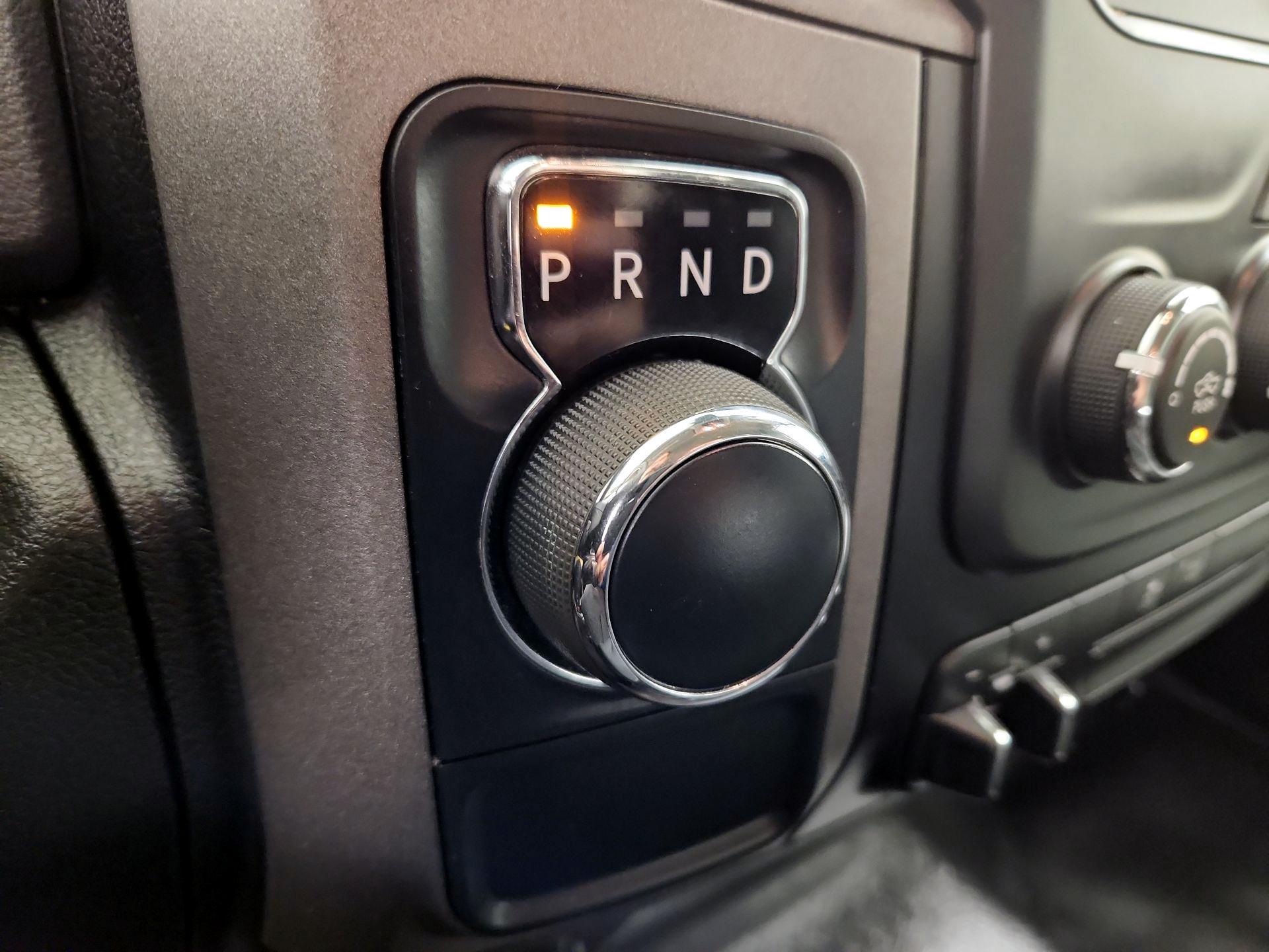Thumbnail: 2020 RAM 1500 Classic - 17