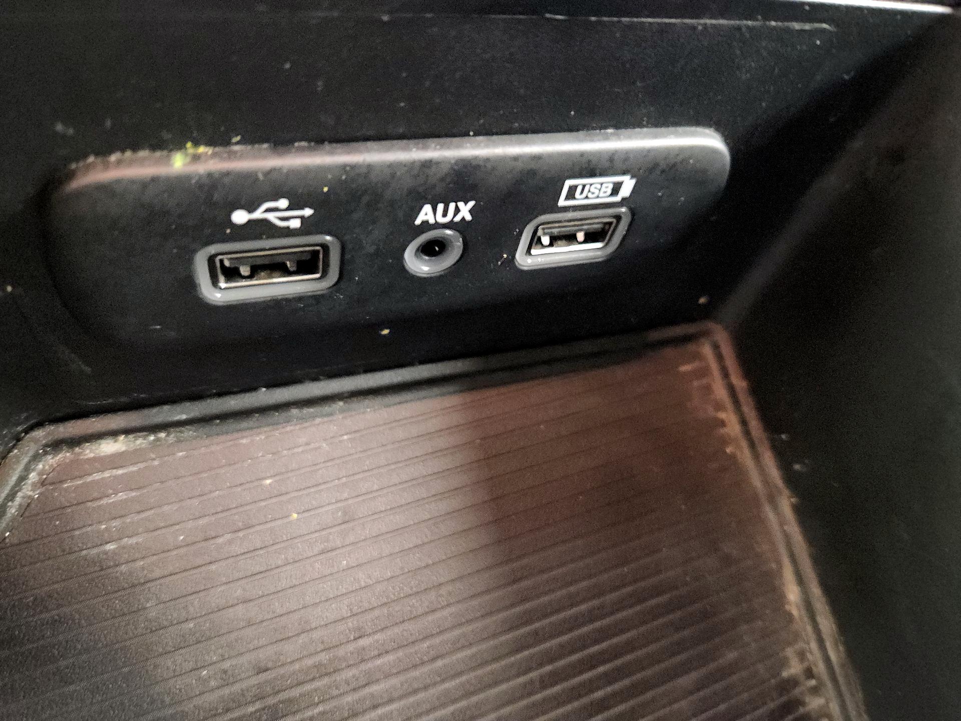 Thumbnail: 2020 RAM 1500 Classic - 18