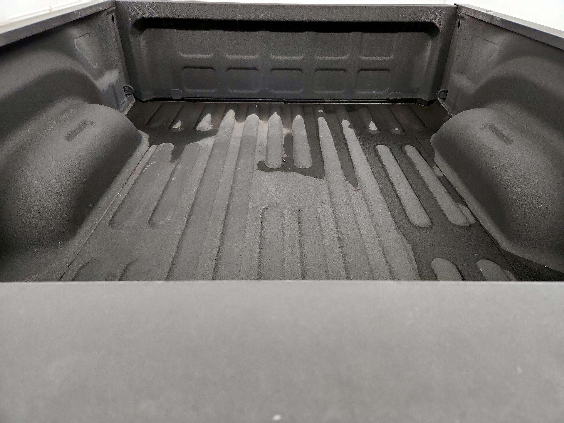 Thumbnail: 2020 RAM 1500 Classic - 20