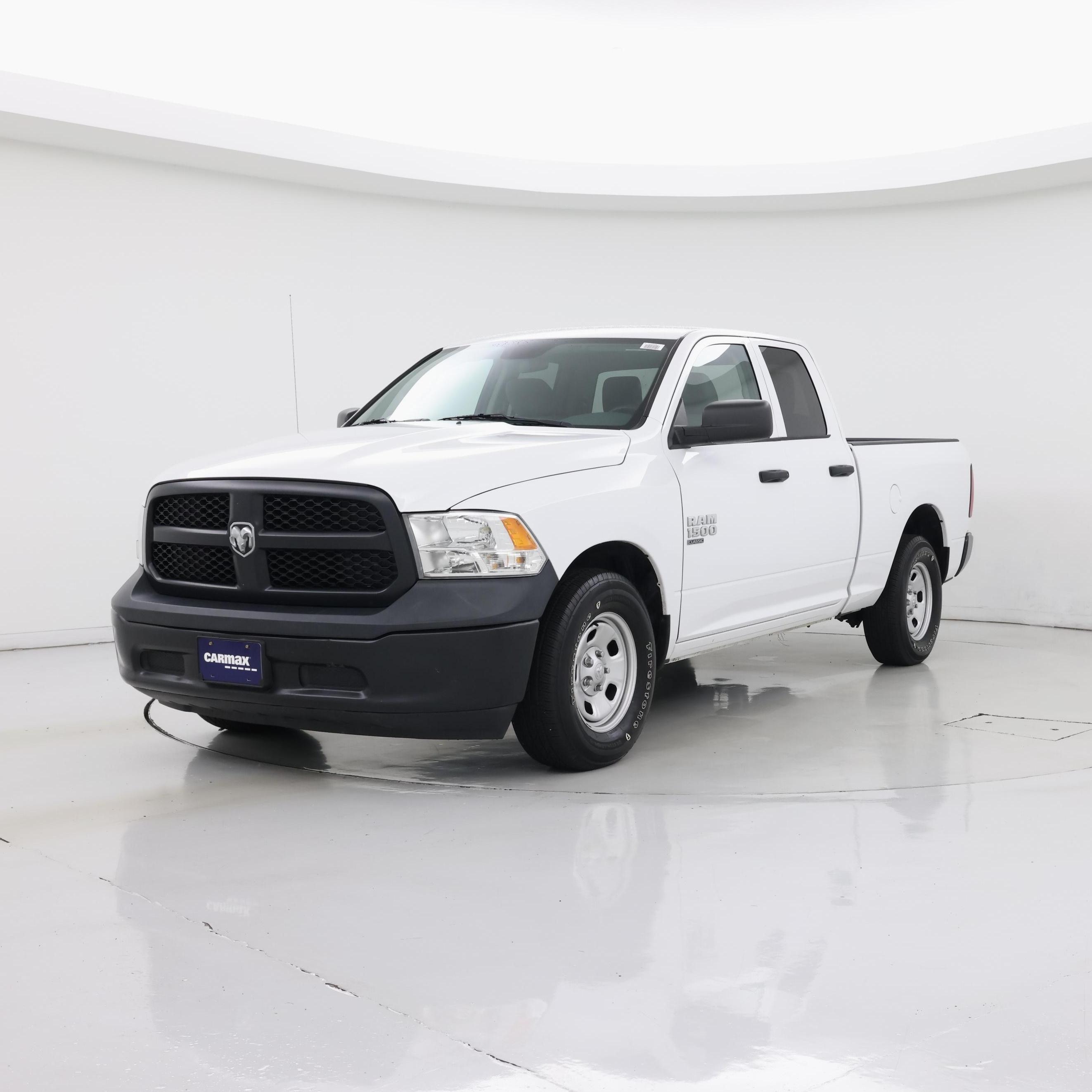 Thumbnail: 2020 RAM 1500 Classic - 4