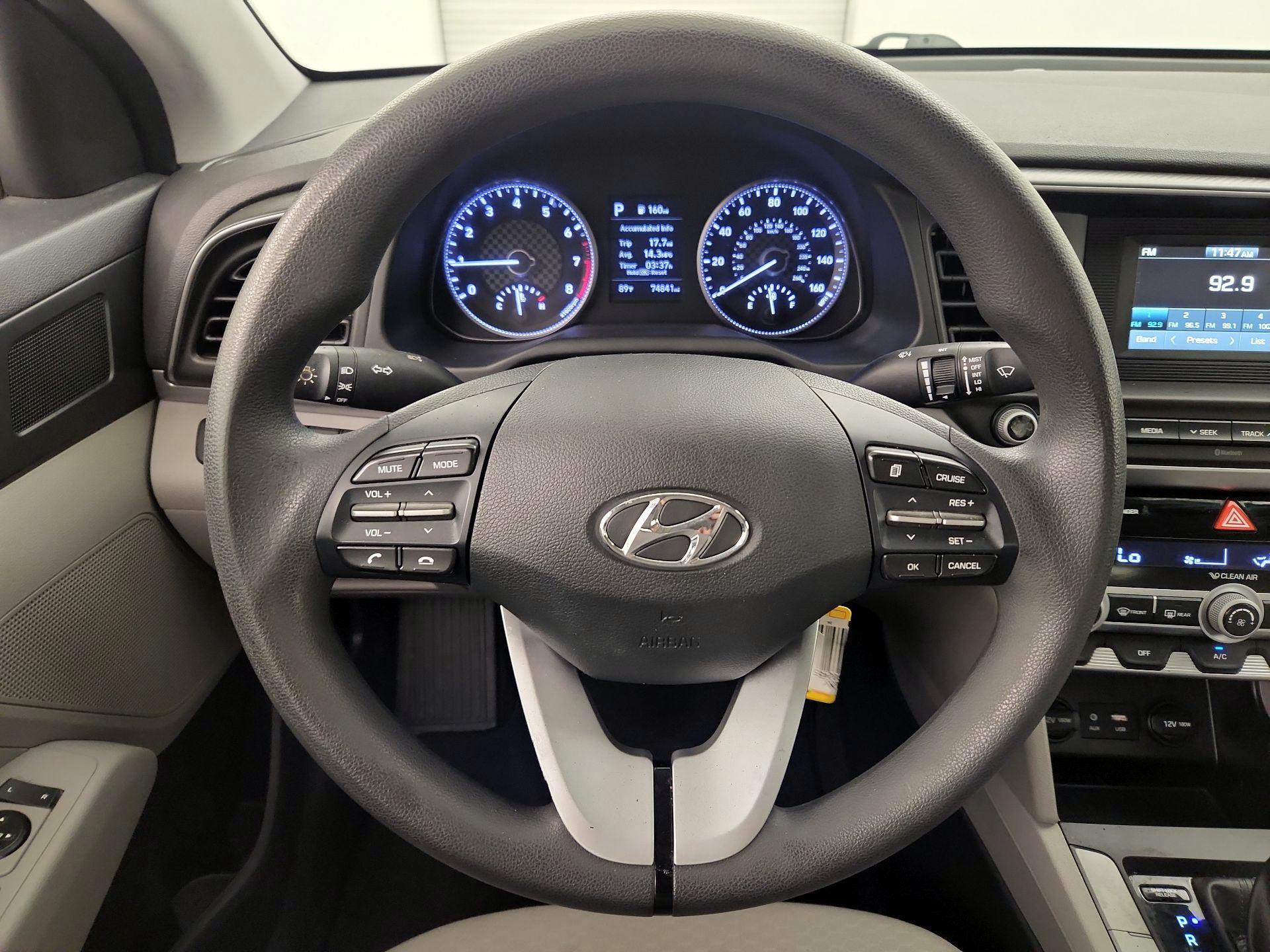 Thumbnail: 2020 Hyundai Elantra - 10