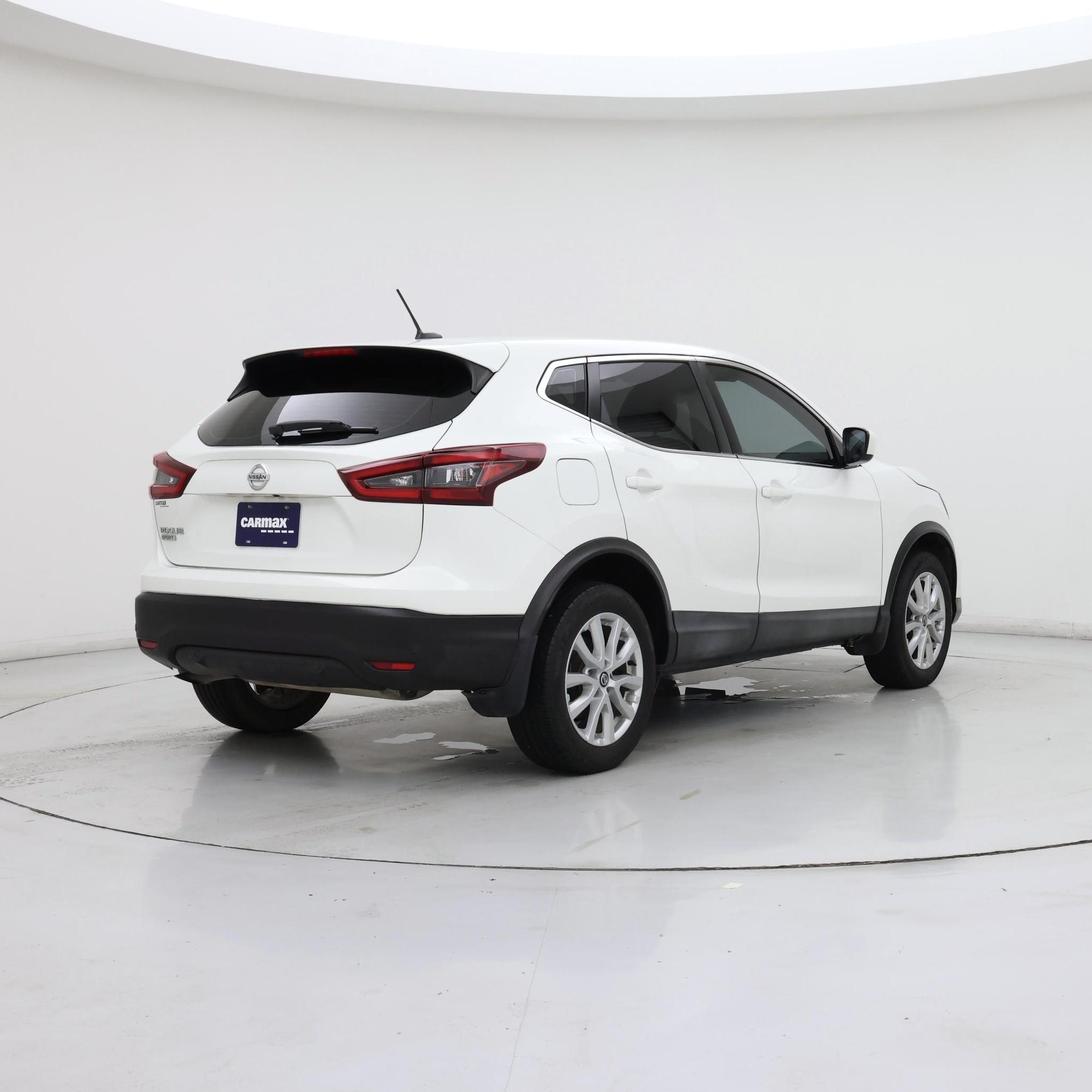 Thumbnail: 2020 Nissan Rogue Sport - 8