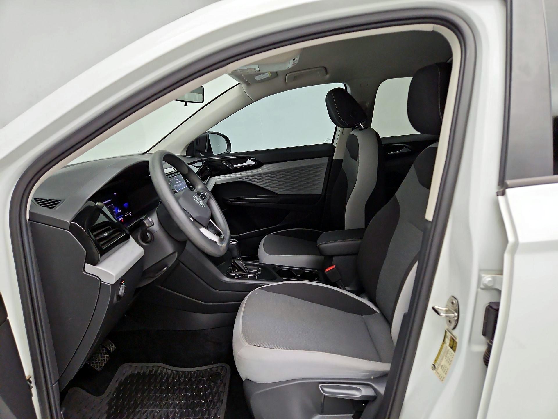 Thumbnail: 2022 Volkswagen Taos - 11